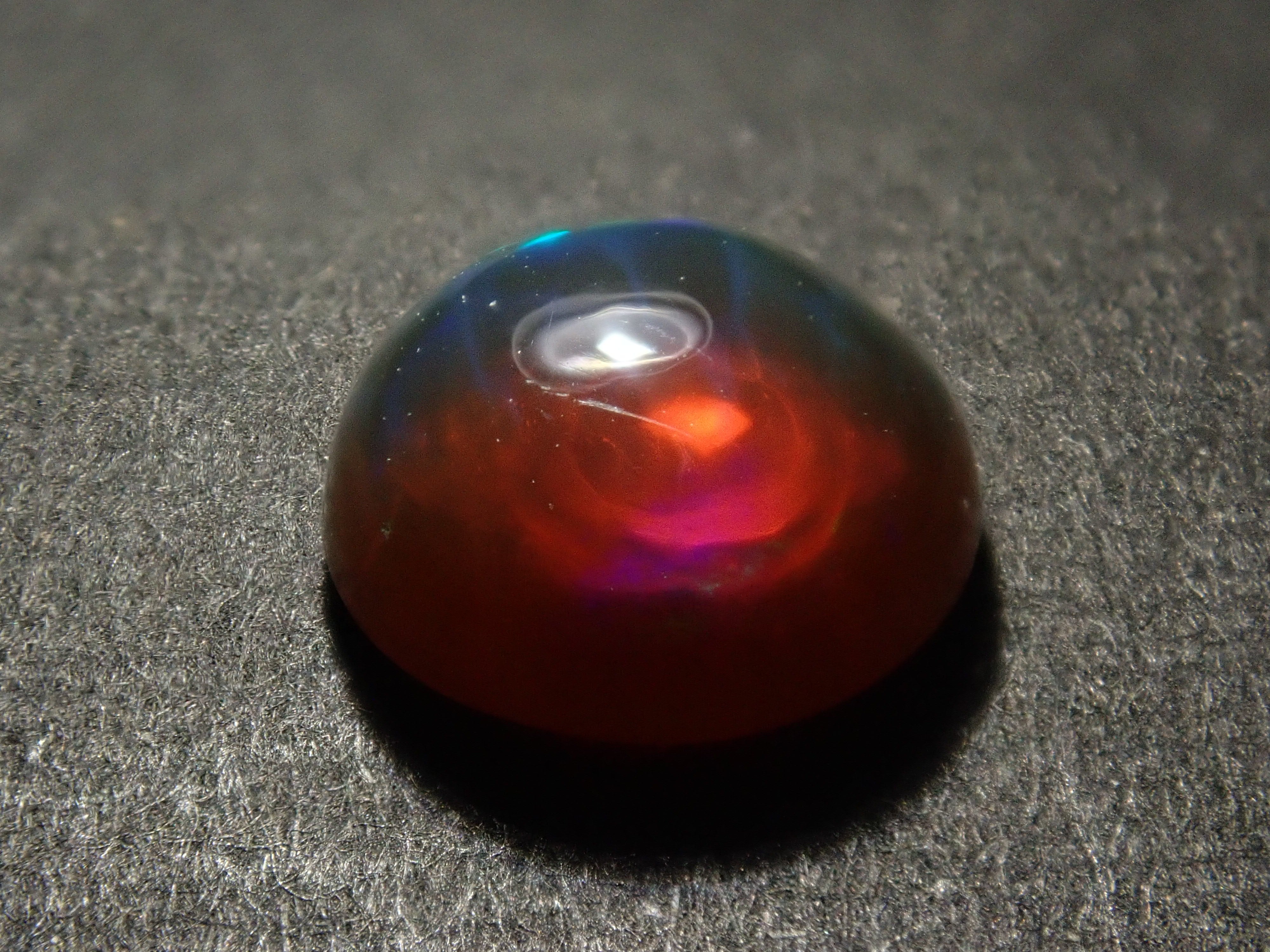 エチオピア産オパール 7.2mm/0.910ctルース 中宝