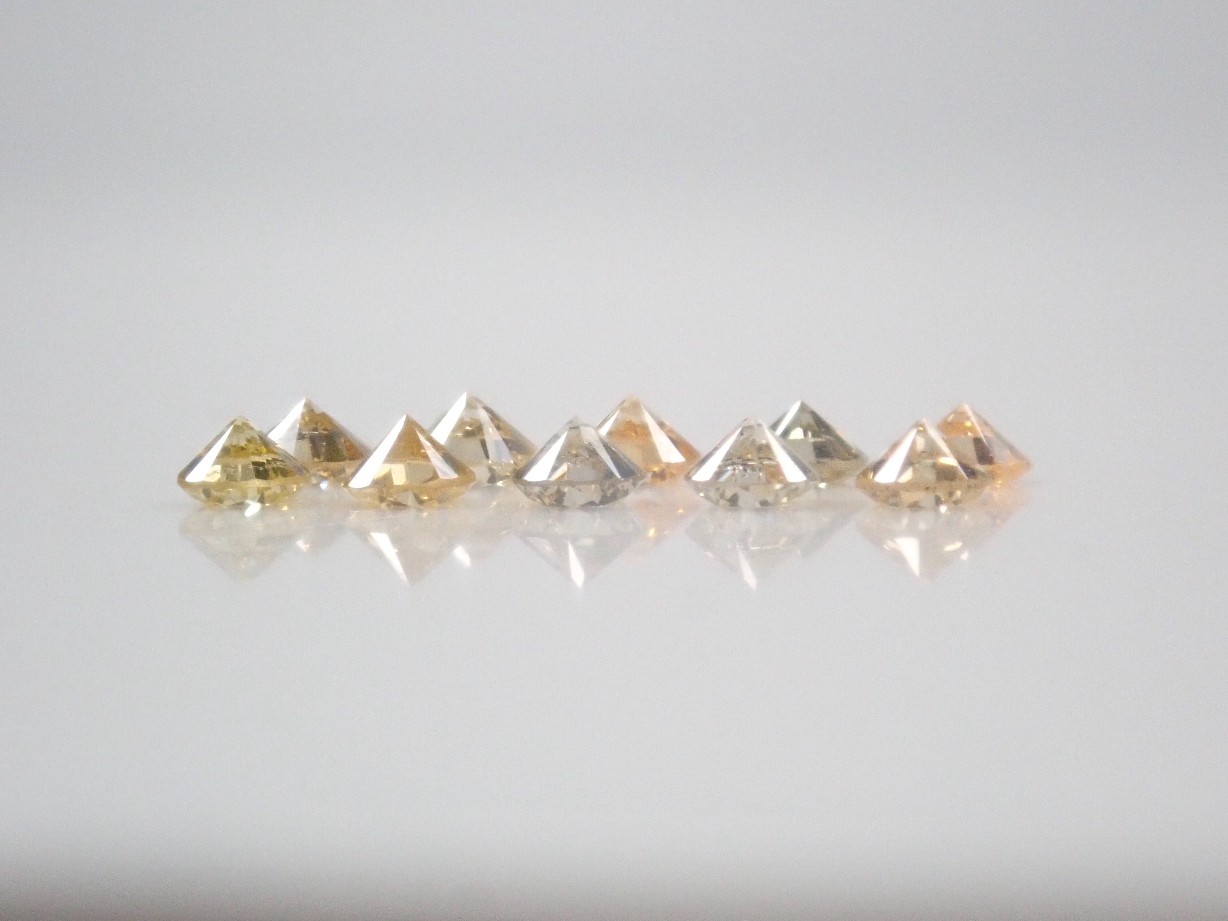 【1/25 22時販売】《限定13石》通常32,800円の0.16ct FANCY VIVIDカラー(中宝ソーティング付)も含む イエローダイヤモンドガチャ1石ルース《複数購入割引有》