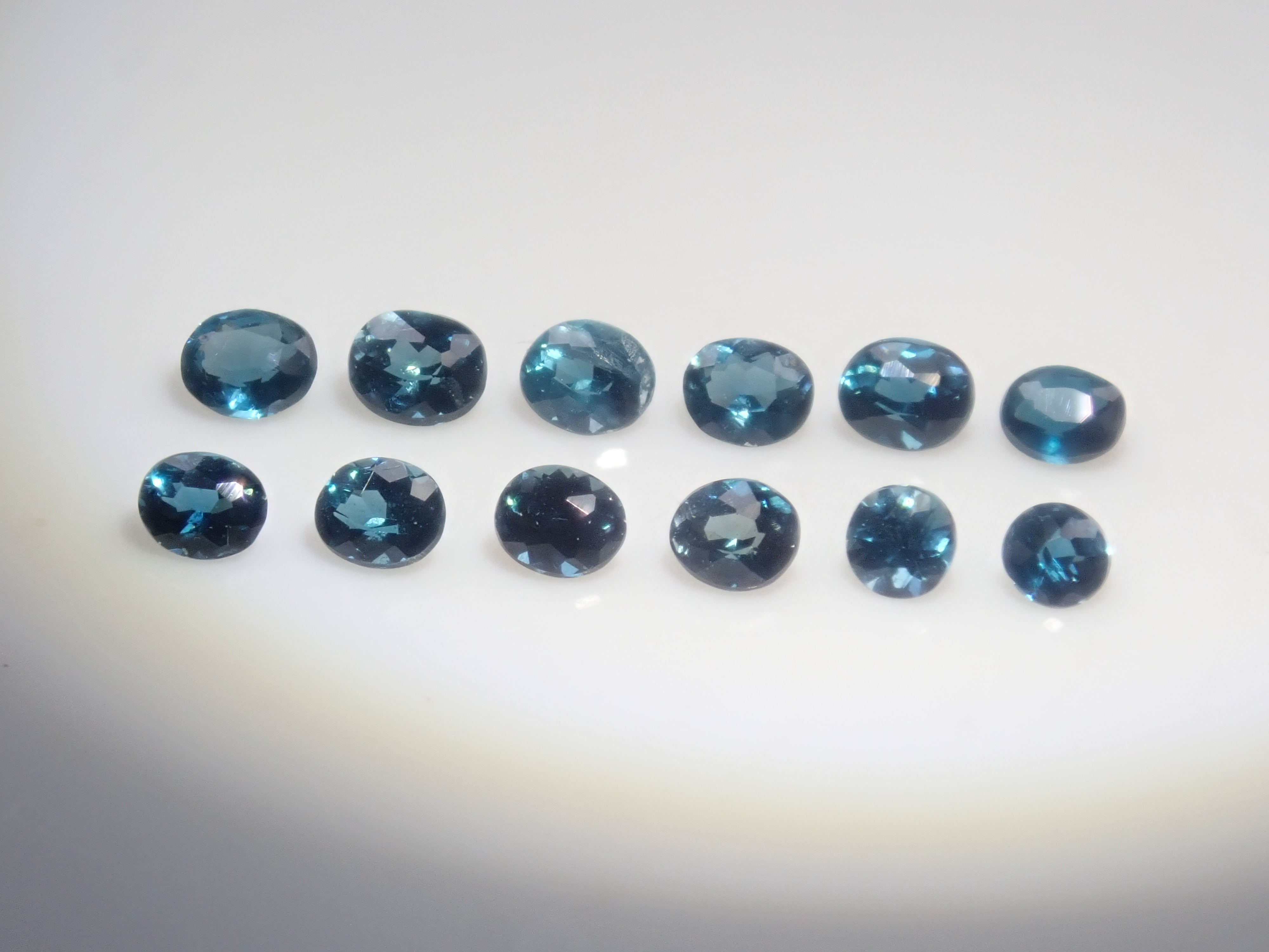 【8/24 22時販売】《限定12石》マダガスカル産サファリン1石ルース(平均0.035ct,全石鑑別書付き))《複数購入割引有》