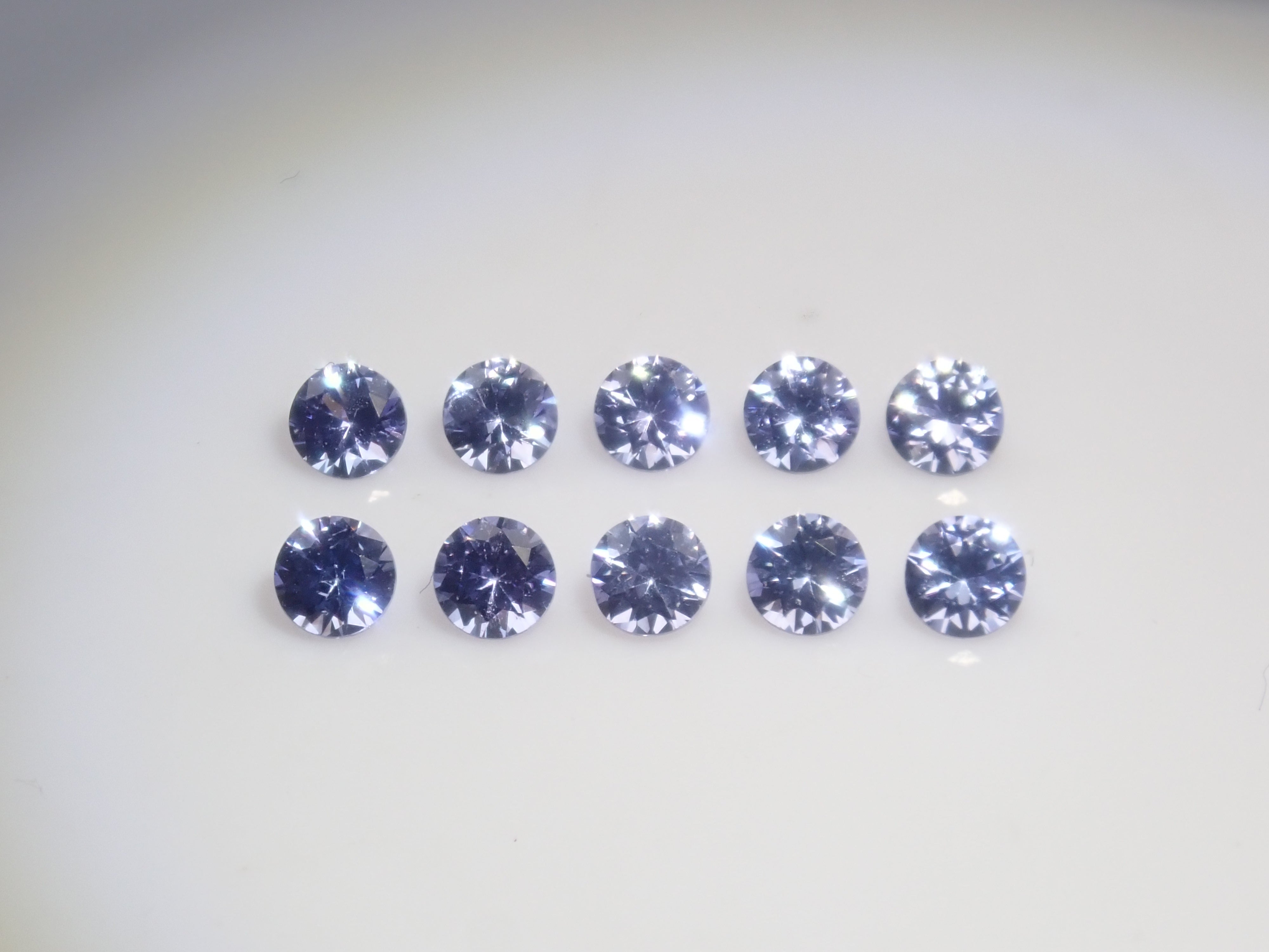 【3/30 22時販売】タンザニア産タンザナイト2石セット(2mm,ラウンドカット)《複数購入割引有》