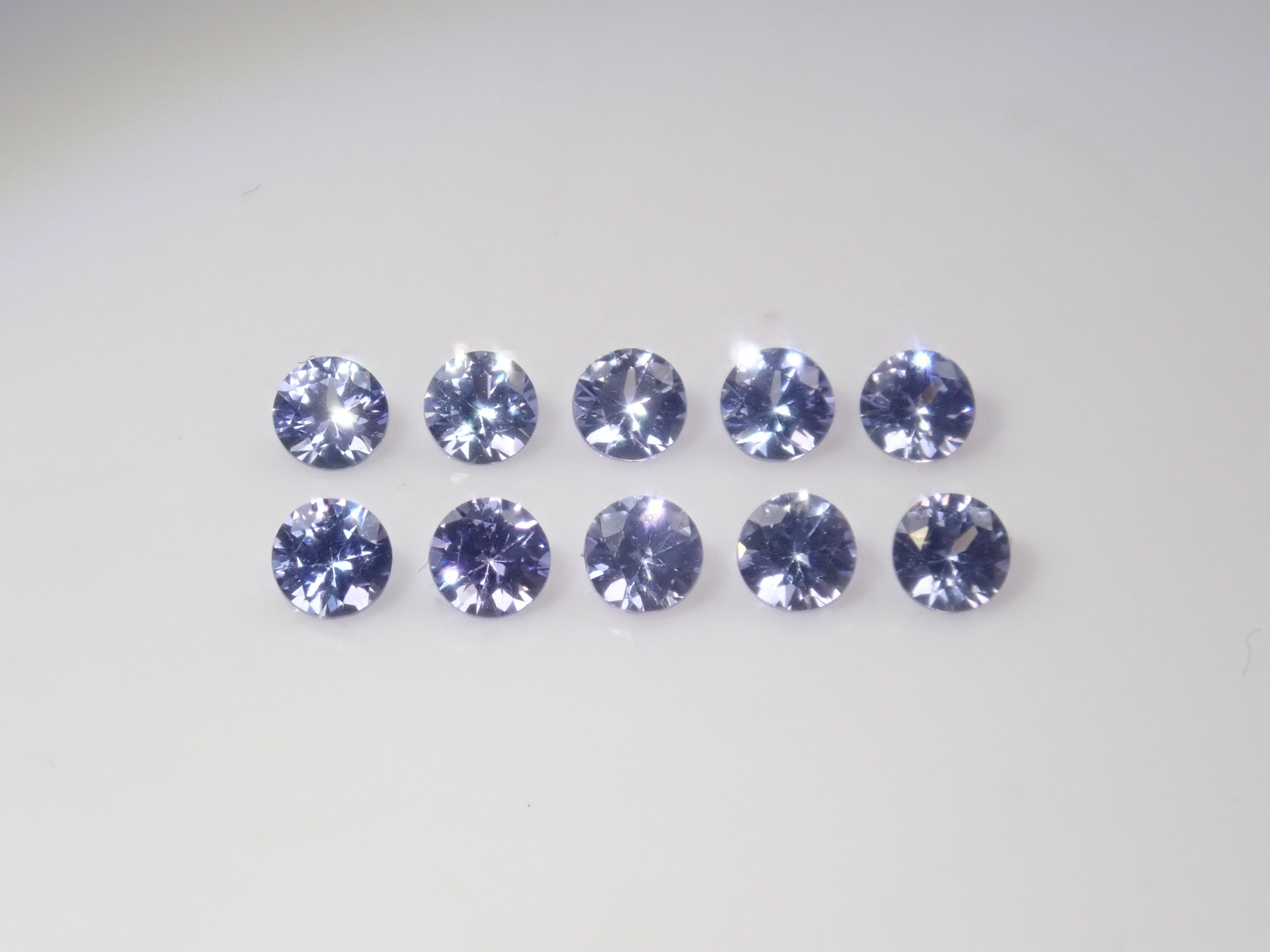 【3/30 22時販売】タンザニア産タンザナイト2石セット(2mm,ラウンドカット)《複数購入割引有》