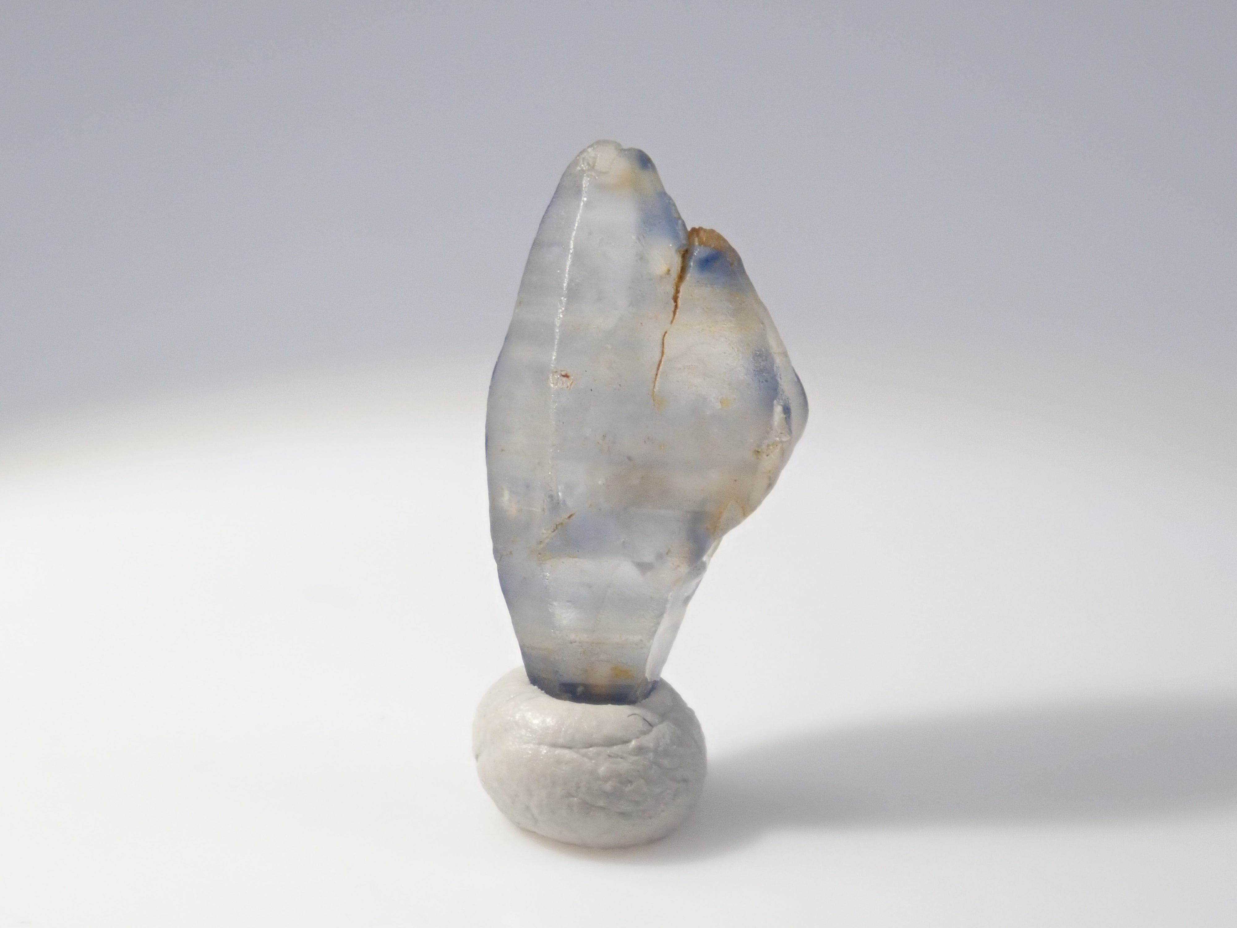 スリランカ産グラスボディ(サファイアクリスタル) 2.754ct原石