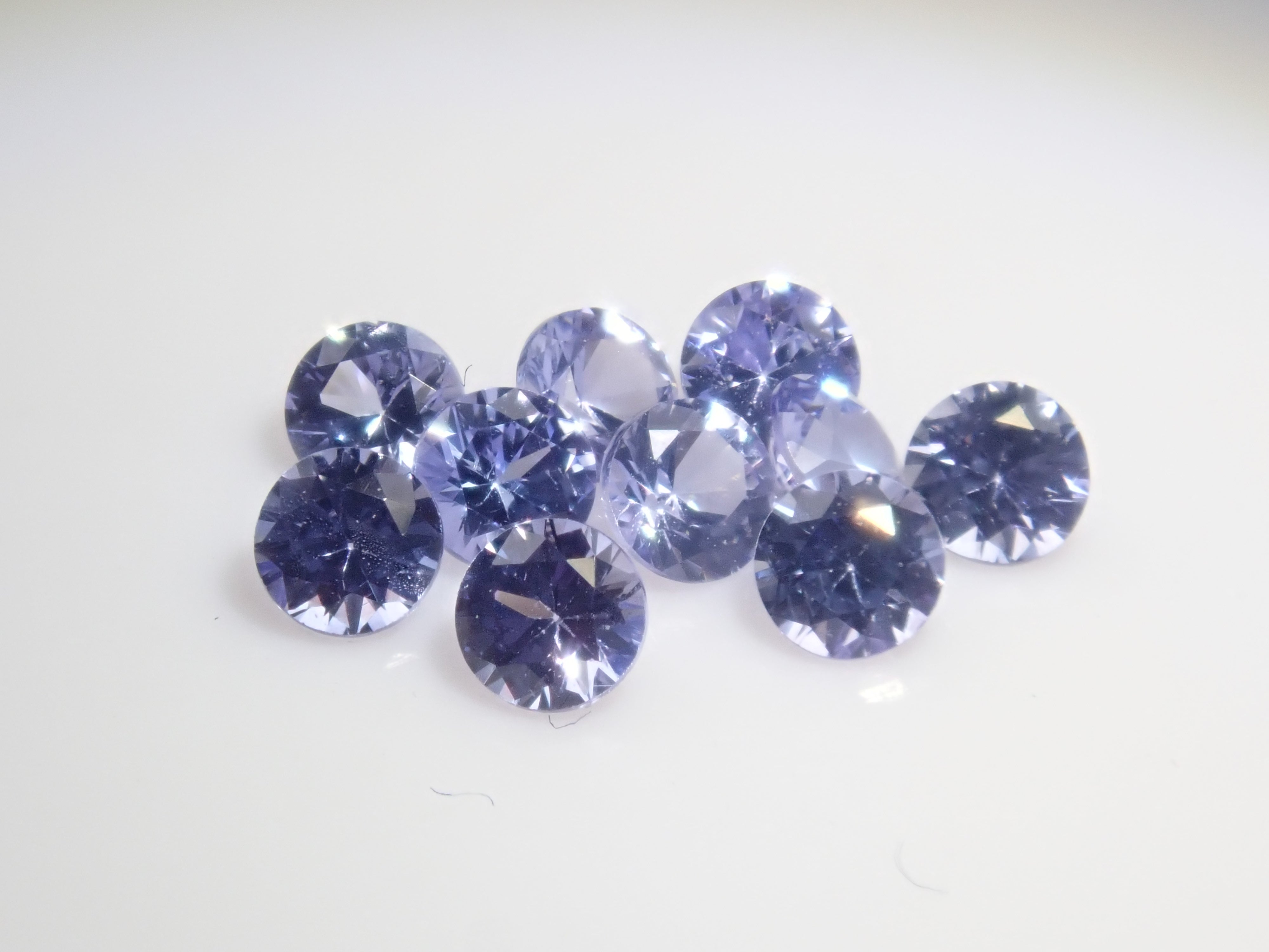【3/30 22時販売】タンザニア産タンザナイト2石セット(2mm,ラウンドカット)《複数購入割引有》