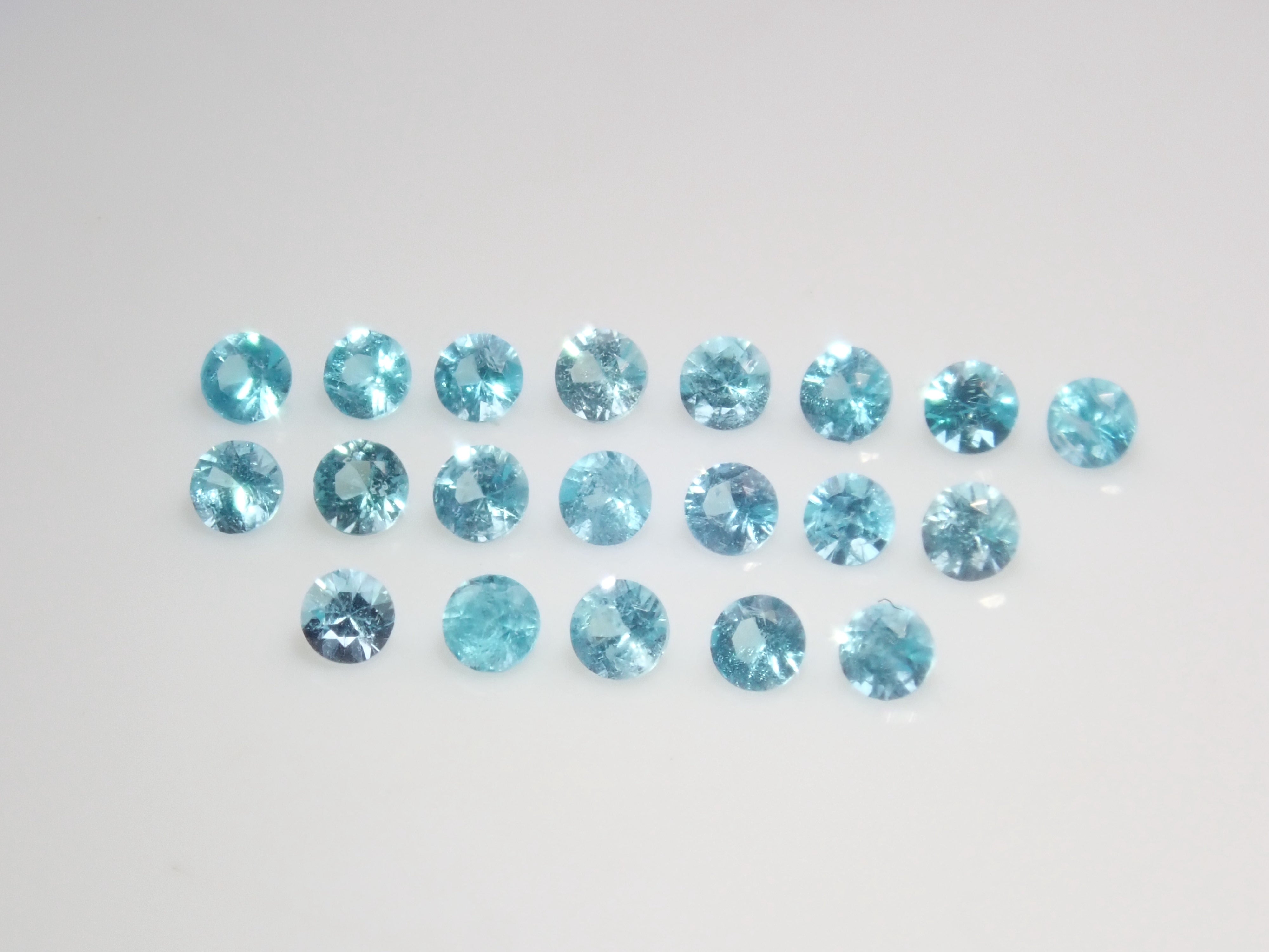 《僅剩少量》 巴西帕拉伊巴碧璽(Batalia)Gacha💎1.2mm 每10顆寶石中就有1顆含有Cu&Mn(CuO:2.1%、MnO:0.9%/CuO:1.6%、MnO:1.5%) 《可享多次購買折扣》