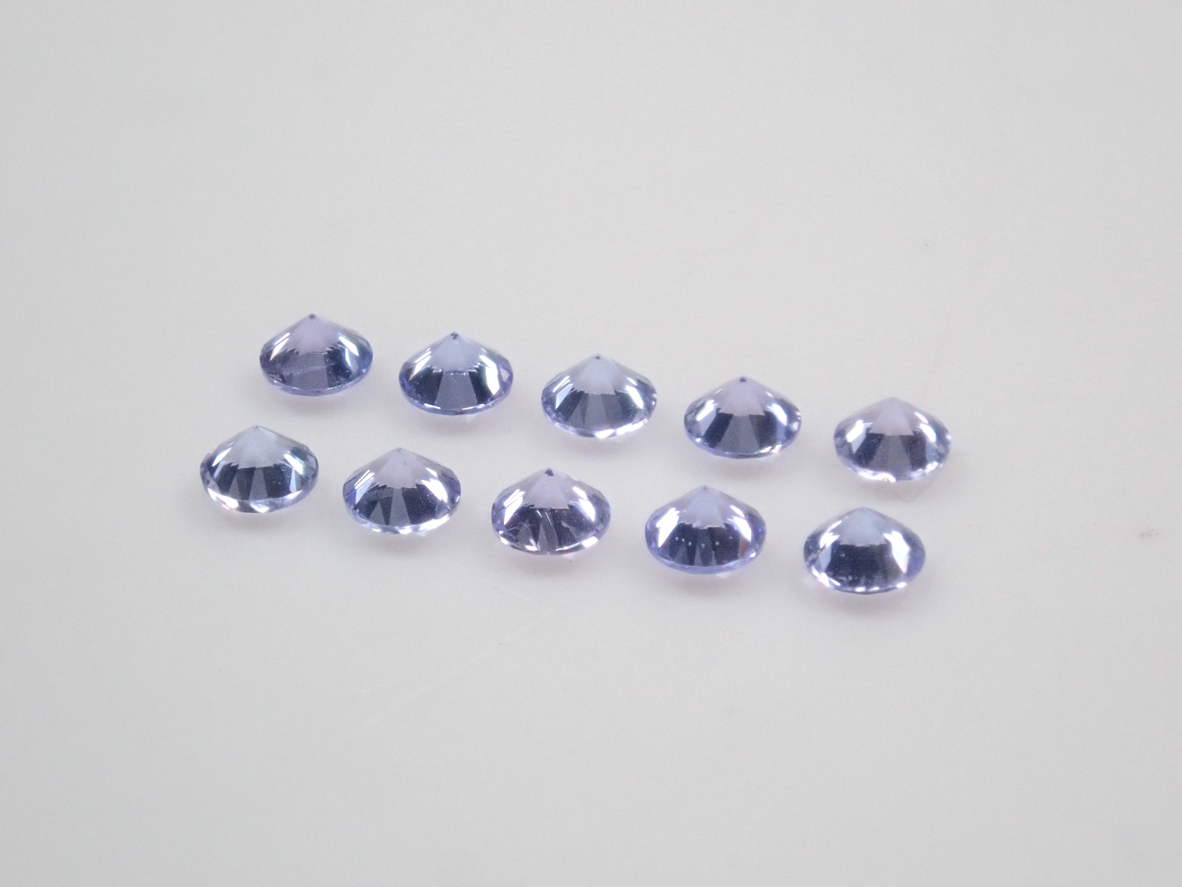 【3/30 22時販売】タンザニア産タンザナイト2石セット(2mm,ラウンドカット)《複数購入割引有》