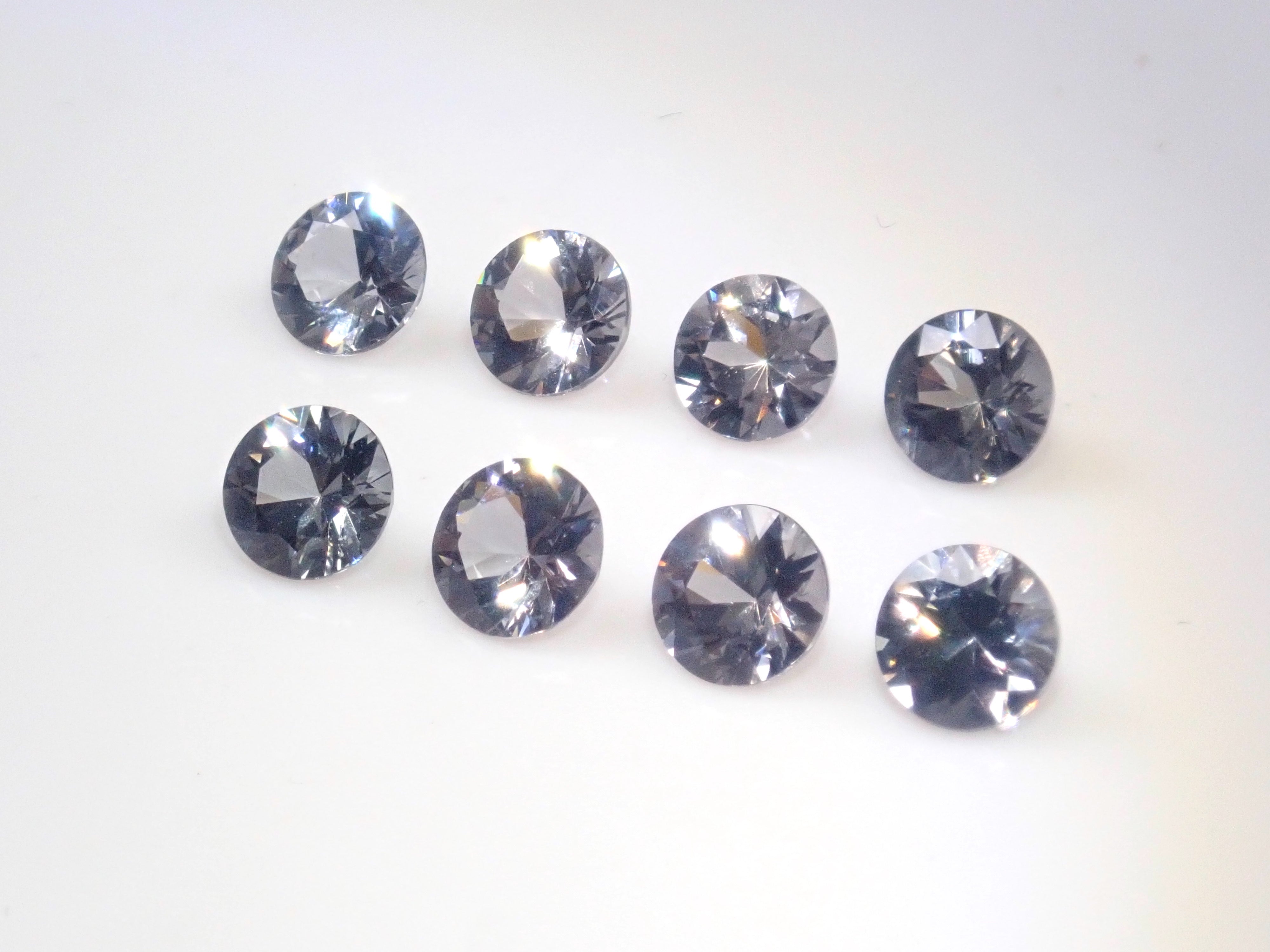 《限定8石》ミャンマー産プラチナスピネル1石ルース(4.0mm,ラウンドカット)《複数購入割引有》