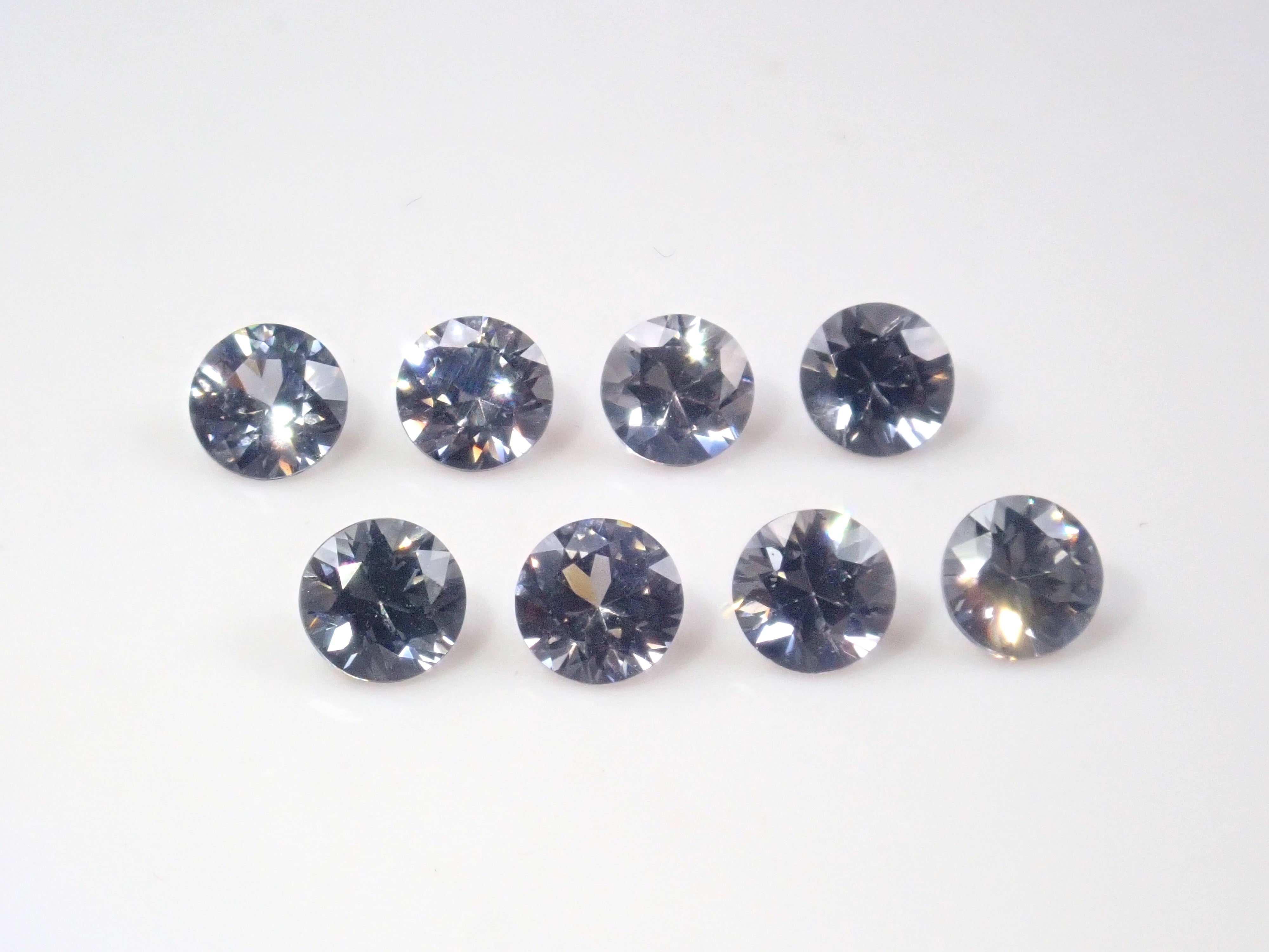 《限定8石》ミャンマー産プラチナスピネル1石ルース(4.0mm,ラウンドカット)《複数購入割引有》