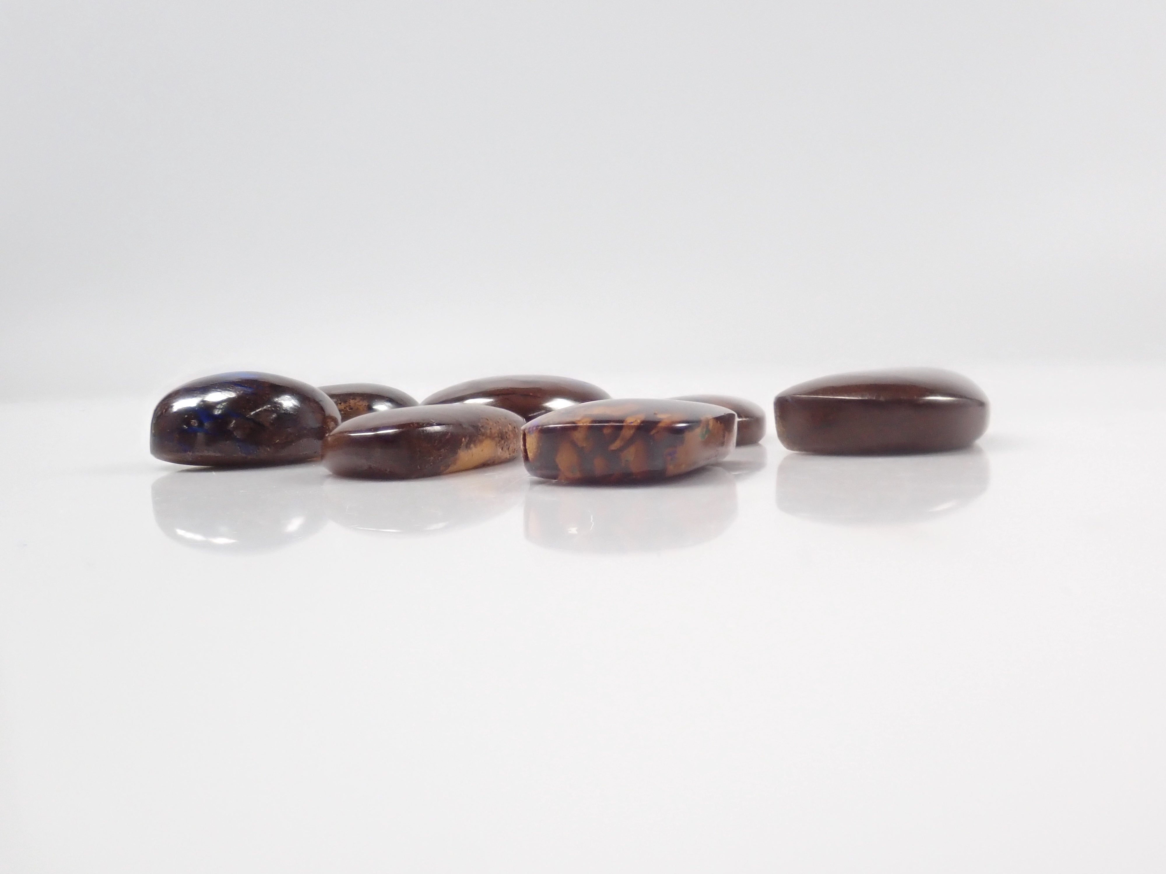 《限定7石》オーストラリア産アイアンオパール1石ルース(平均7ct,10月誕生石オパール)《複数購入割引有》