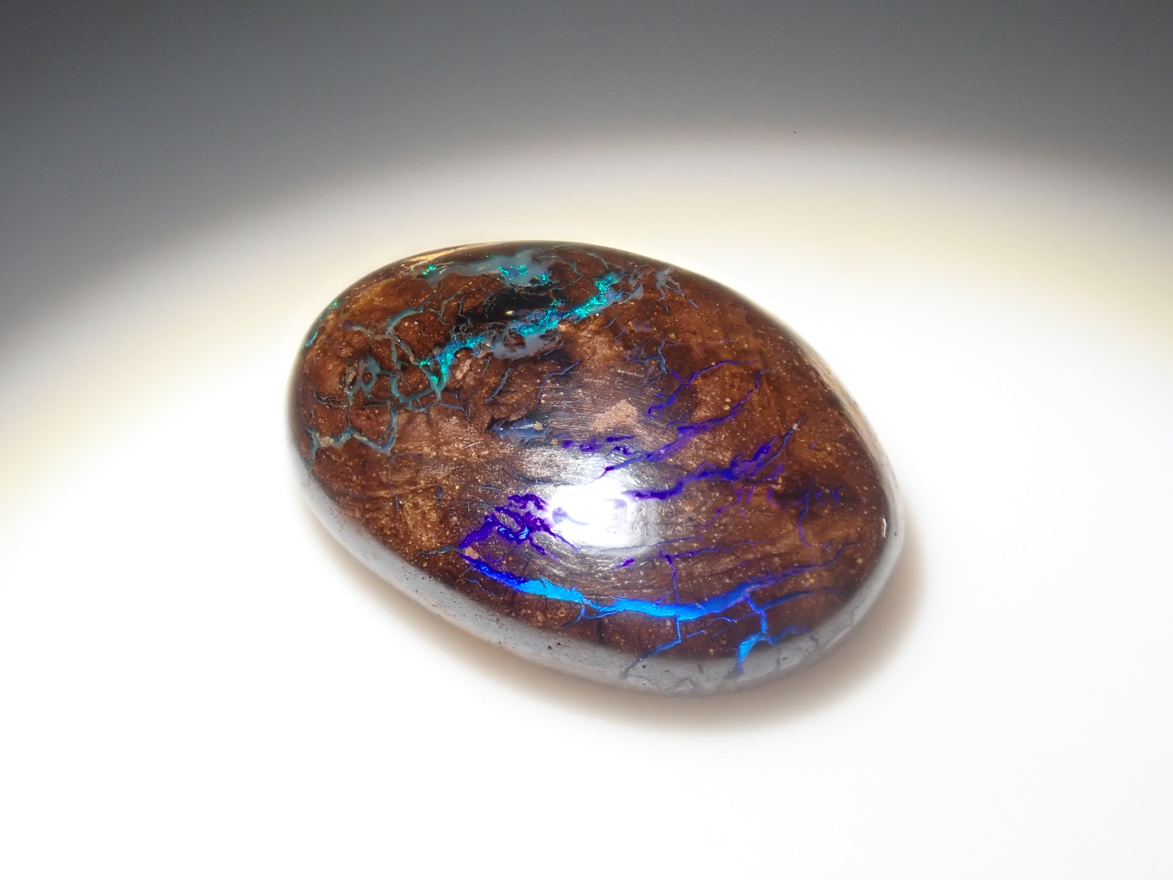 《限定7石》オーストラリア産アイアンオパール1石ルース(平均7ct,10月誕生石オパール)《複数購入割引有》