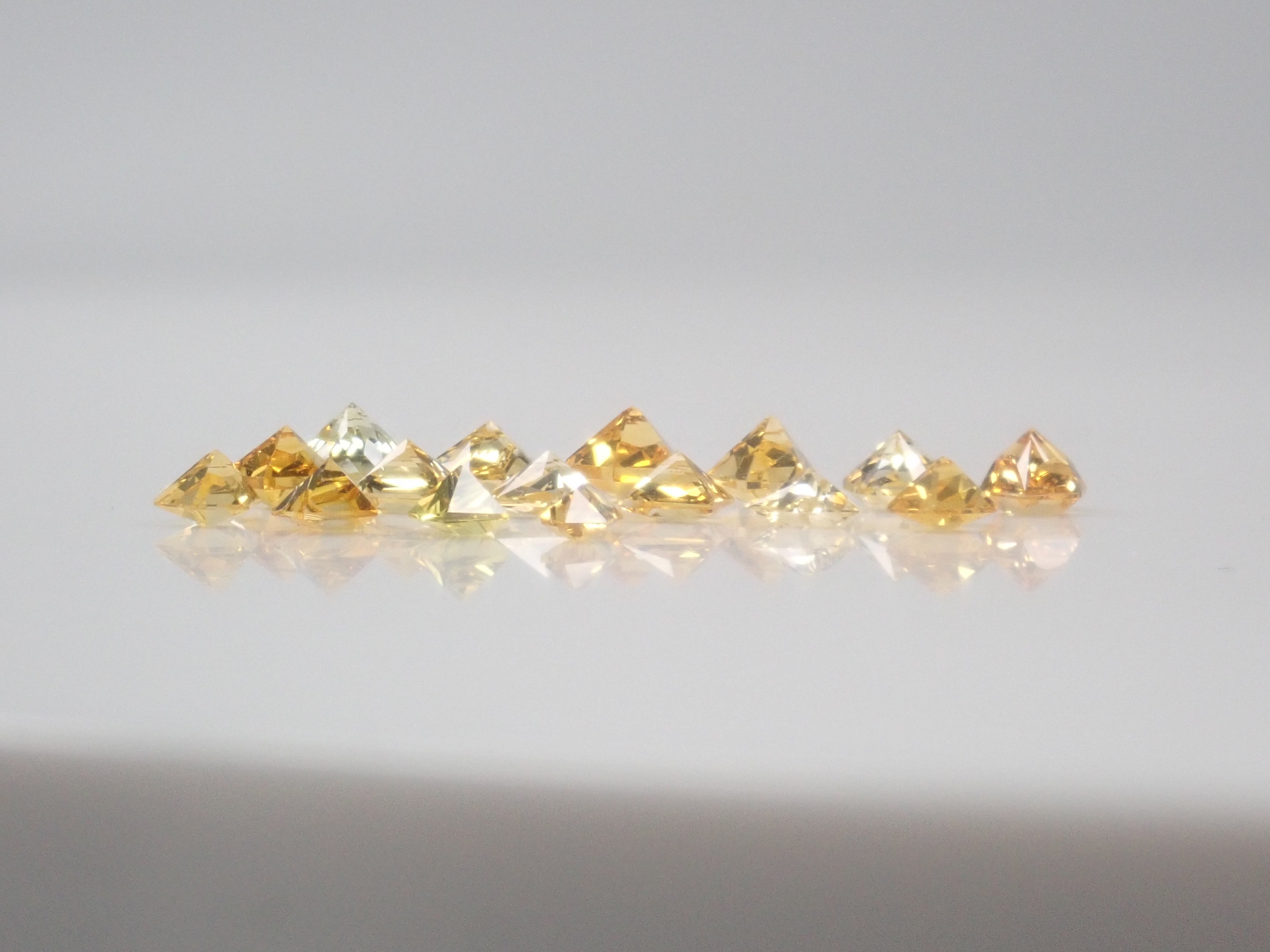 【1/24 22時販売】《限定16石》コーンフラワーブルーAIGS鑑別書付き、ロイヤルブルーサファイア鑑別書付きが当たる(さらに通常5,980円の美しいイエローサファイアのおまけ付き)💎ブルーサファイアガチャ《複数購入割引有》