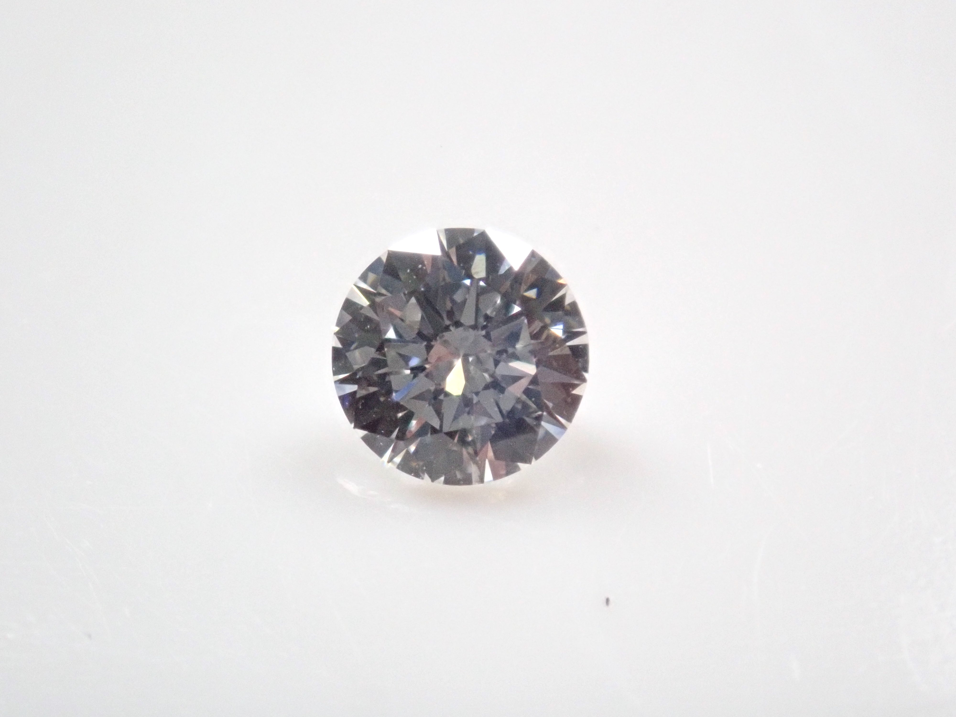 インターナリーフローレスダイヤモンド(H&C) 4.45mm/0.305ctルース(F, IF, 3Excellent H&C) GIA&中宝