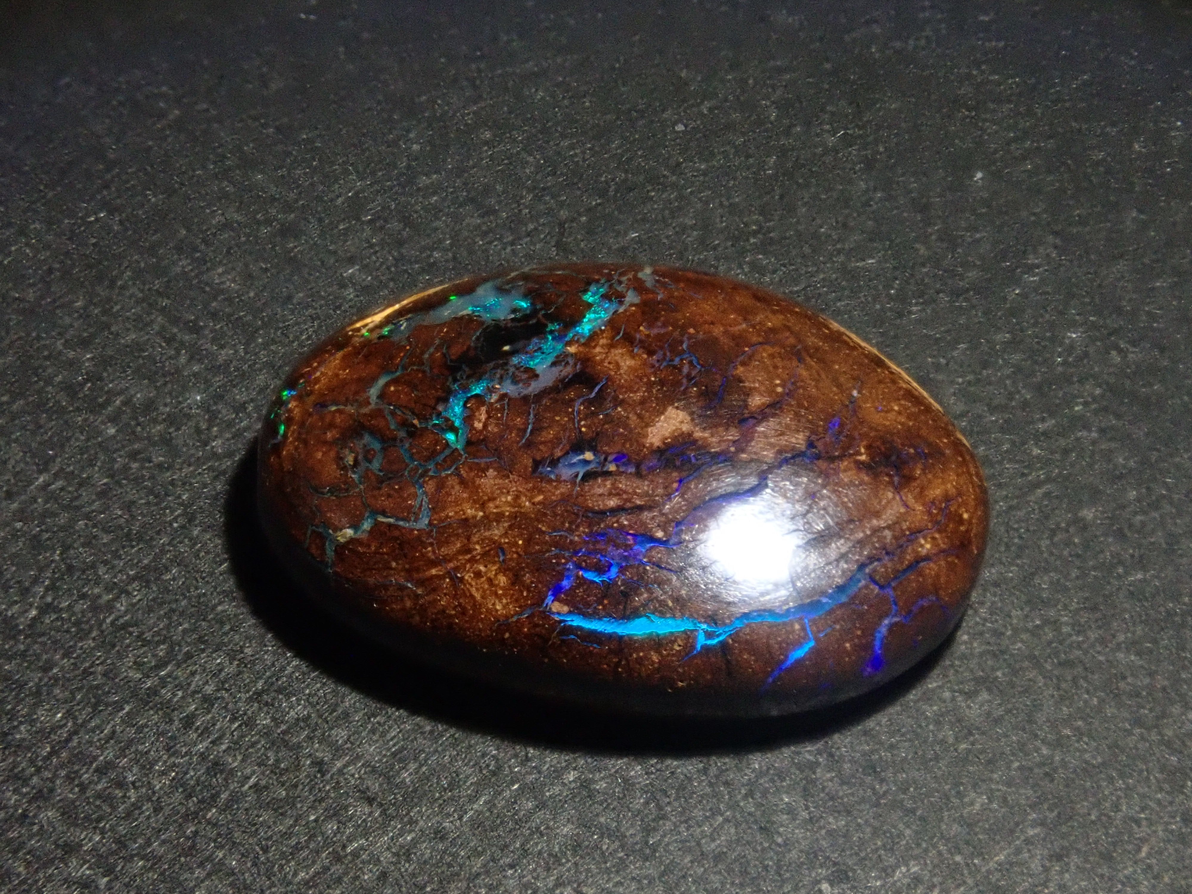 《限定7石》オーストラリア産アイアンオパール1石ルース(平均7ct,10月誕生石オパール)《複数購入割引有》