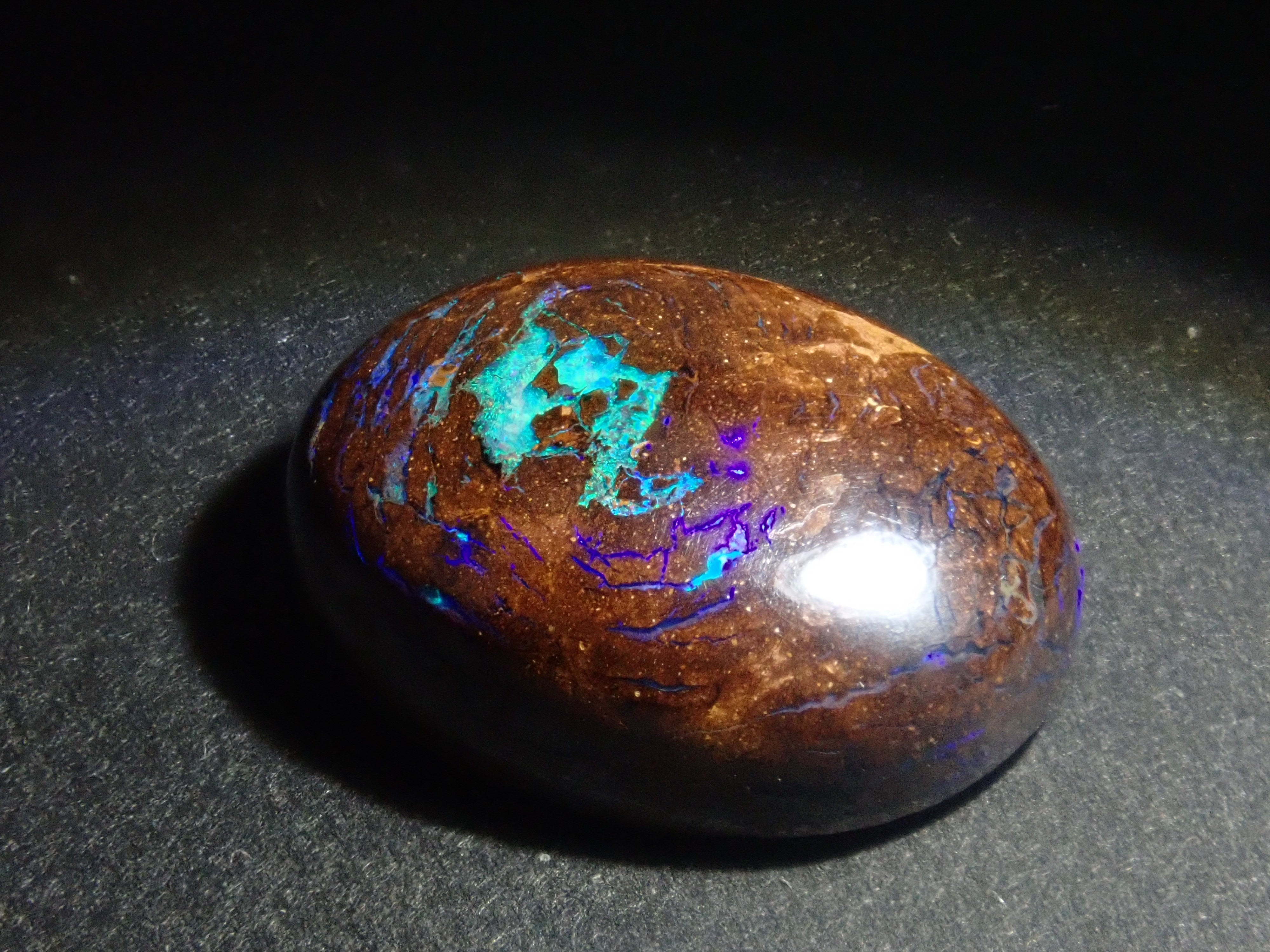 《限定7石》オーストラリア産アイアンオパール1石ルース(平均7ct,10月誕生石オパール)《複数購入割引有》