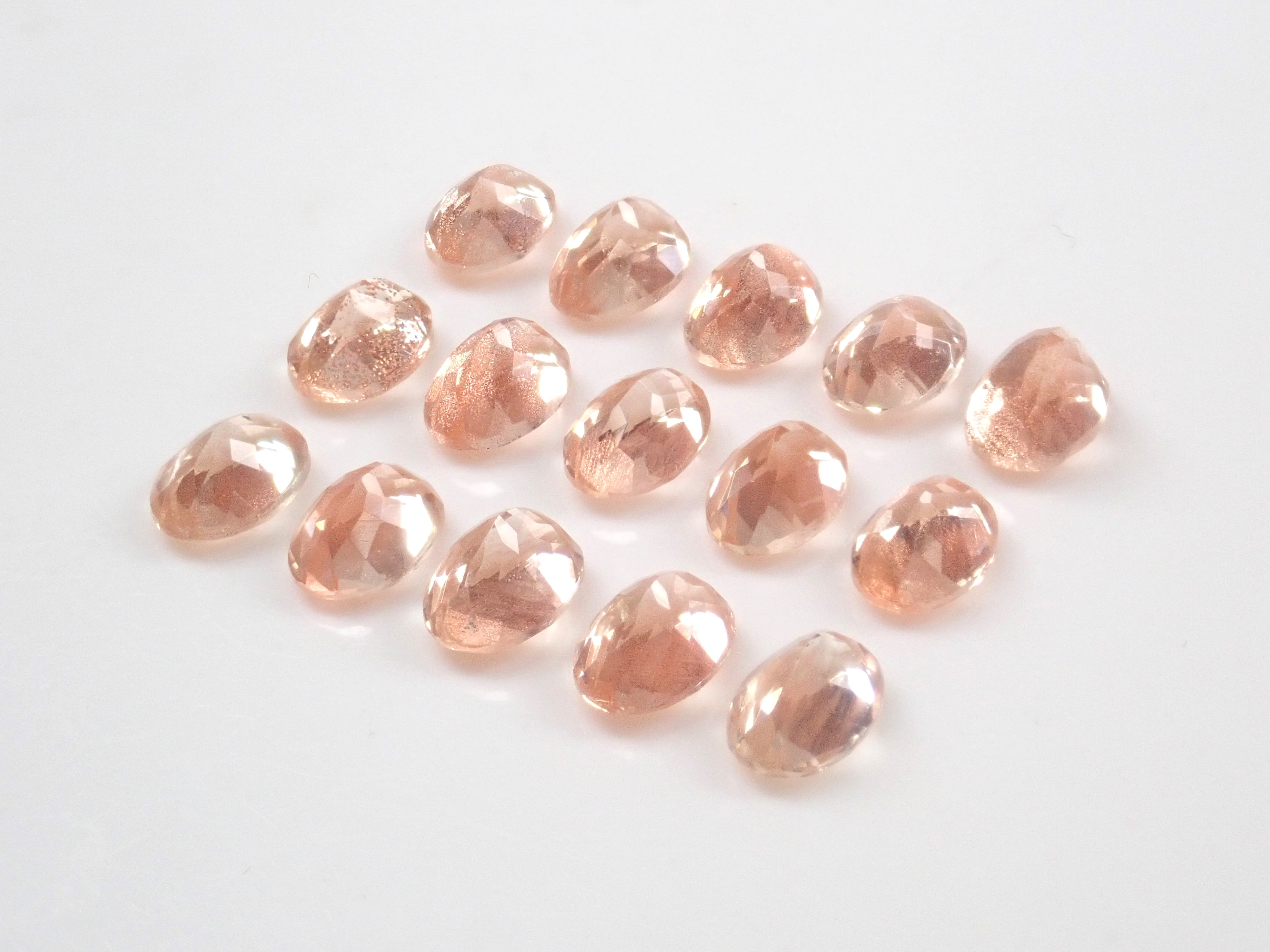 《限量24顆》美國俄勒岡日光石搭配美麗西拉💎(橢圓形切割,5 x 7mm)《多買有折扣》