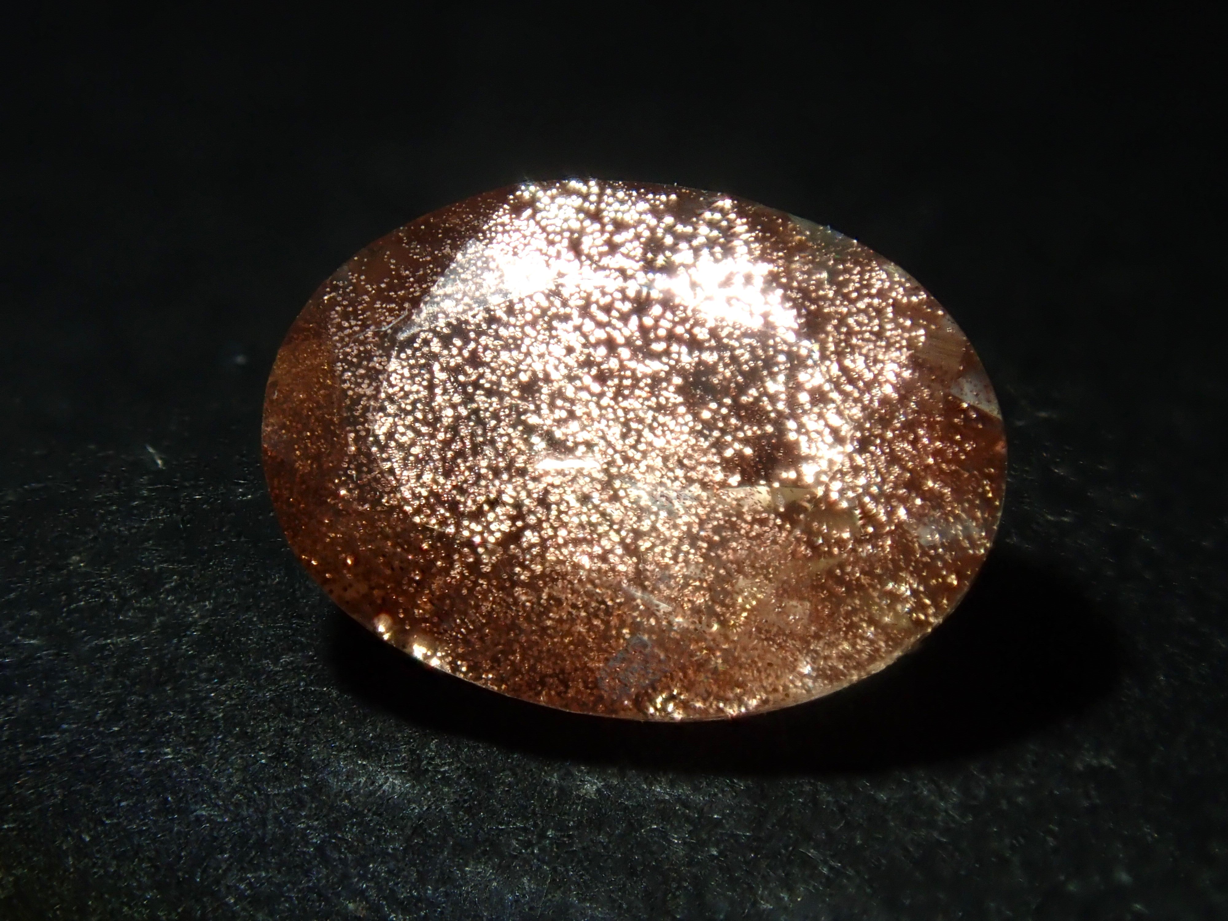 《限量24顆》美國俄勒岡日光石搭配美麗西拉💎(橢圓形切割,5 x 7mm)《多買有折扣》