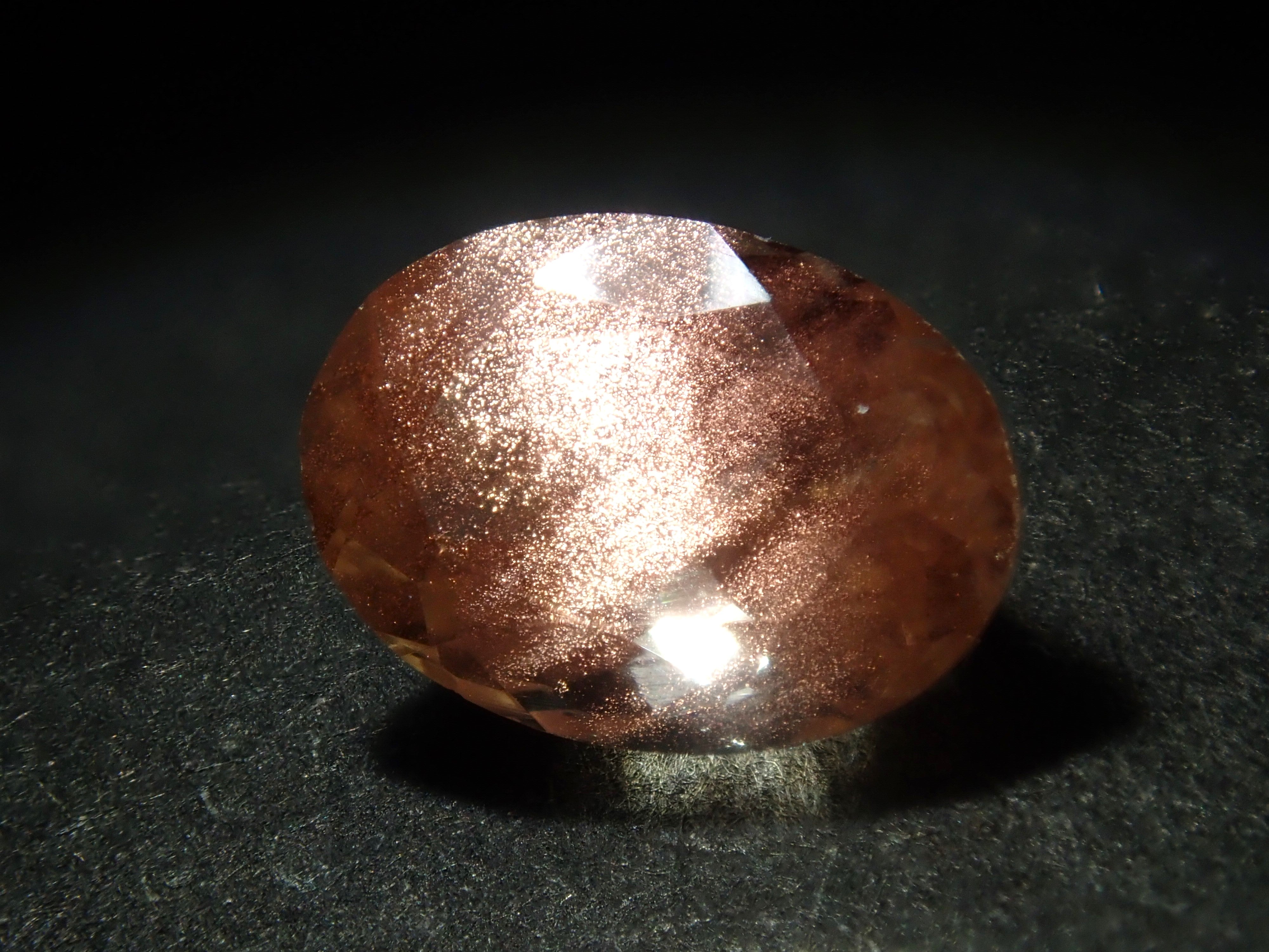 《限量24顆》美國俄勒岡日光石搭配美麗西拉💎(橢圓形切割,5 x 7mm)《多買有折扣》