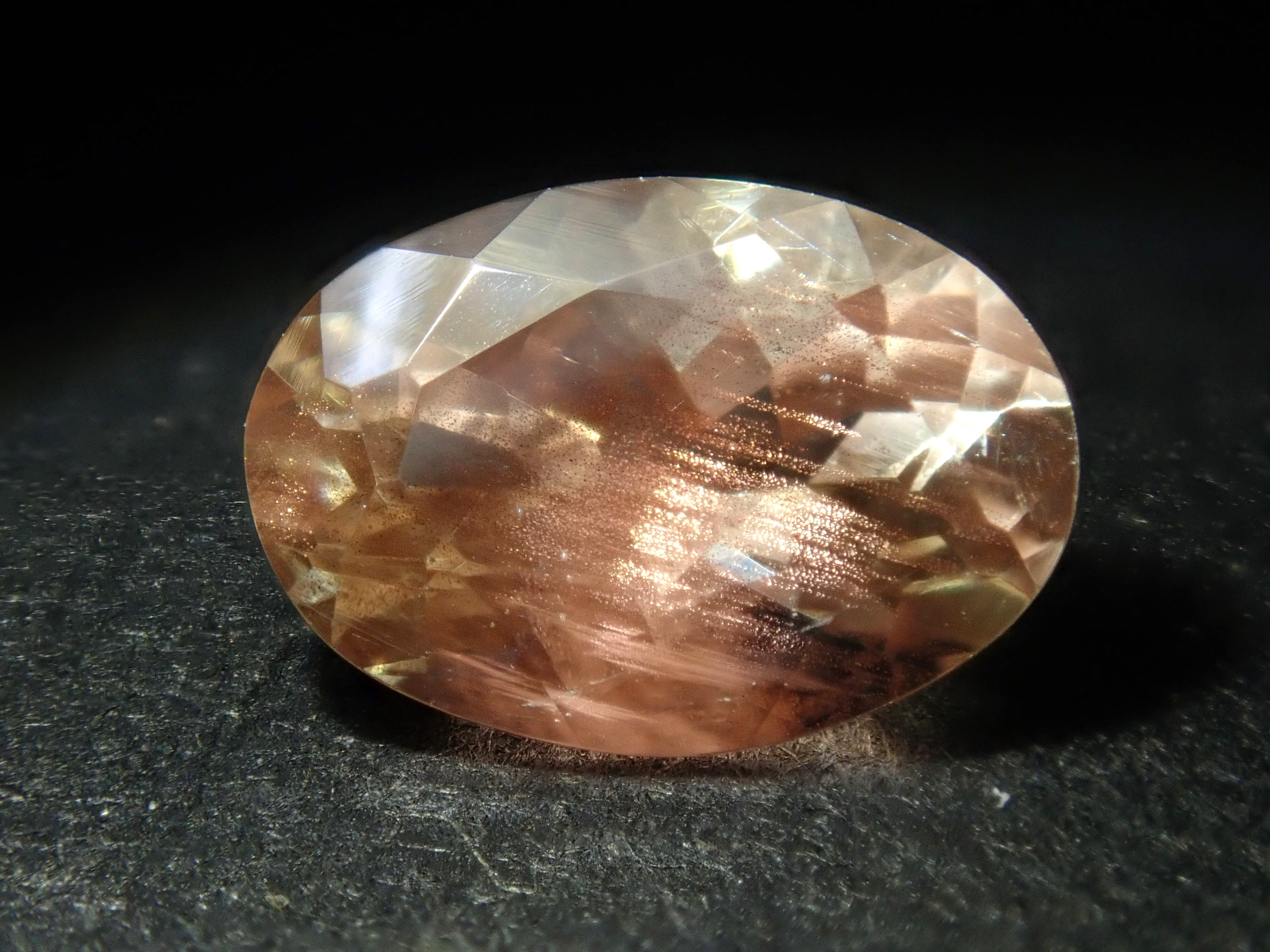 《限量24顆》美國俄勒岡日光石搭配美麗西拉💎(橢圓形切割,5 x 7mm)《多買有折扣》
