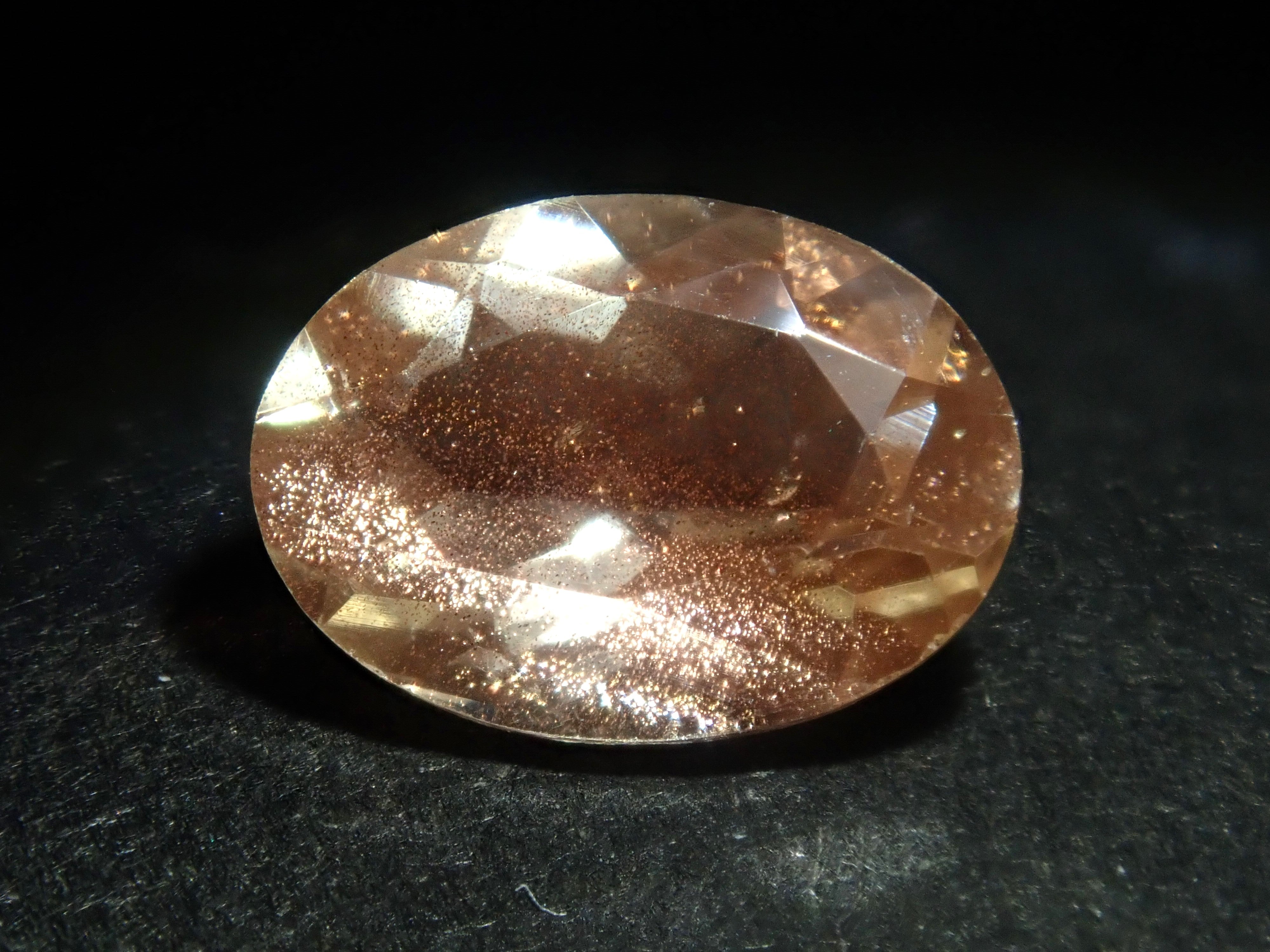 《限量24顆》美國俄勒岡日光石搭配美麗西拉💎(橢圓形切割,5 x 7mm)《多買有折扣》