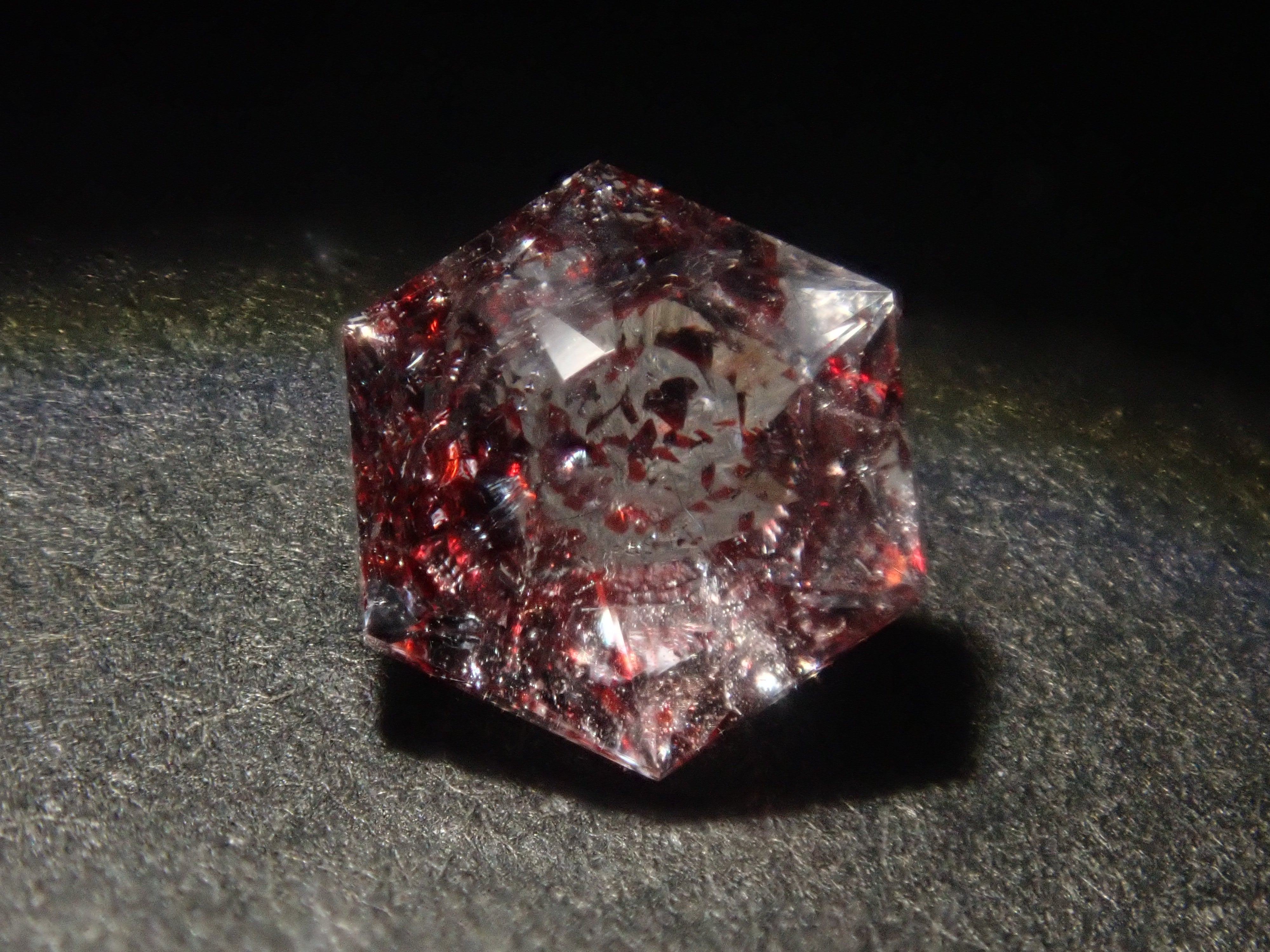 【1/25 22時販売】《限定12石》さくらインカット含むやレピドクロサイトインクォーツガチャ1石ルース《複数購入割引有》