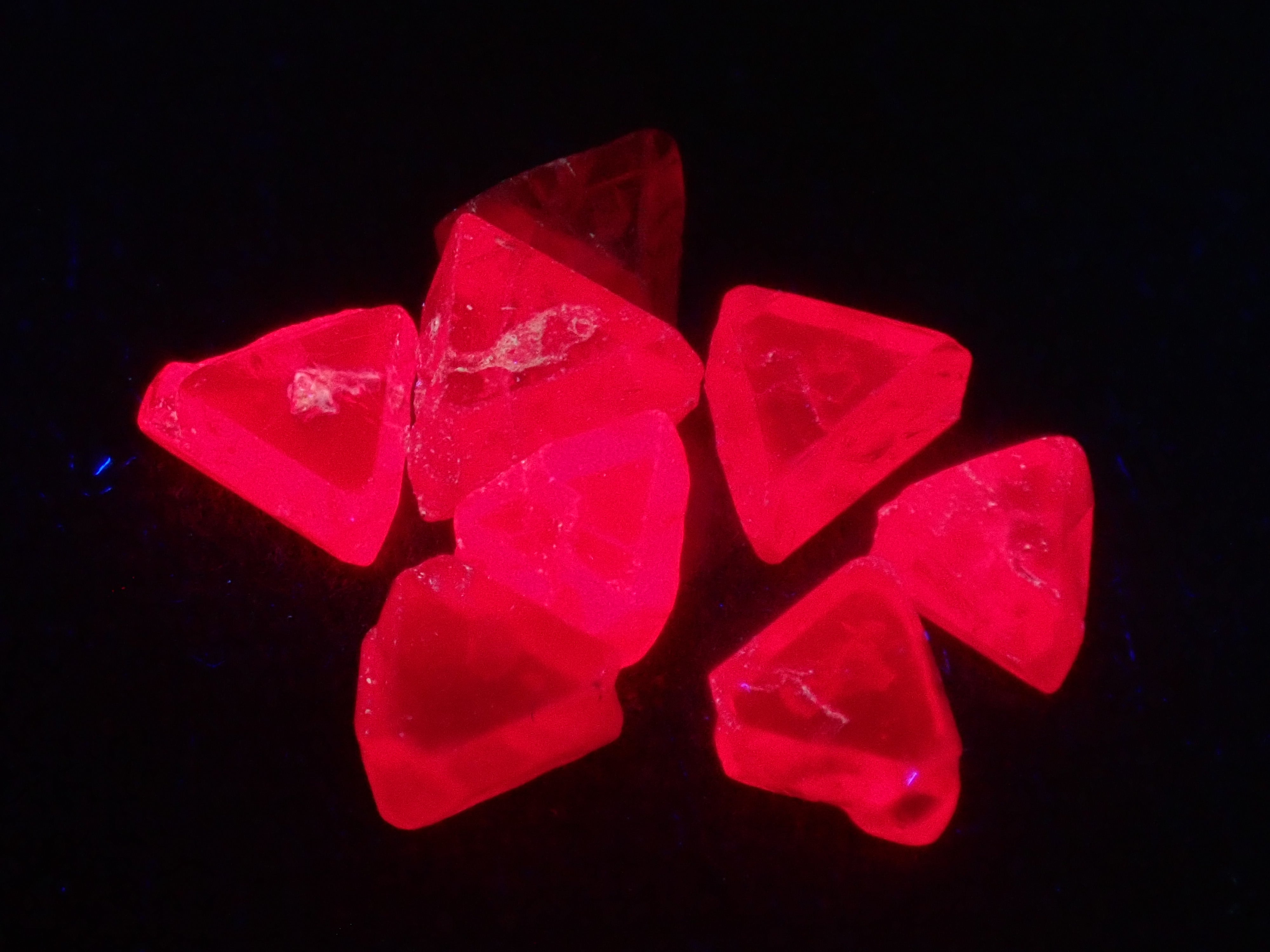 Limited to 8 stones: 1 red spinel rough stone from Myanmar. Discounts available for multiple purchases.