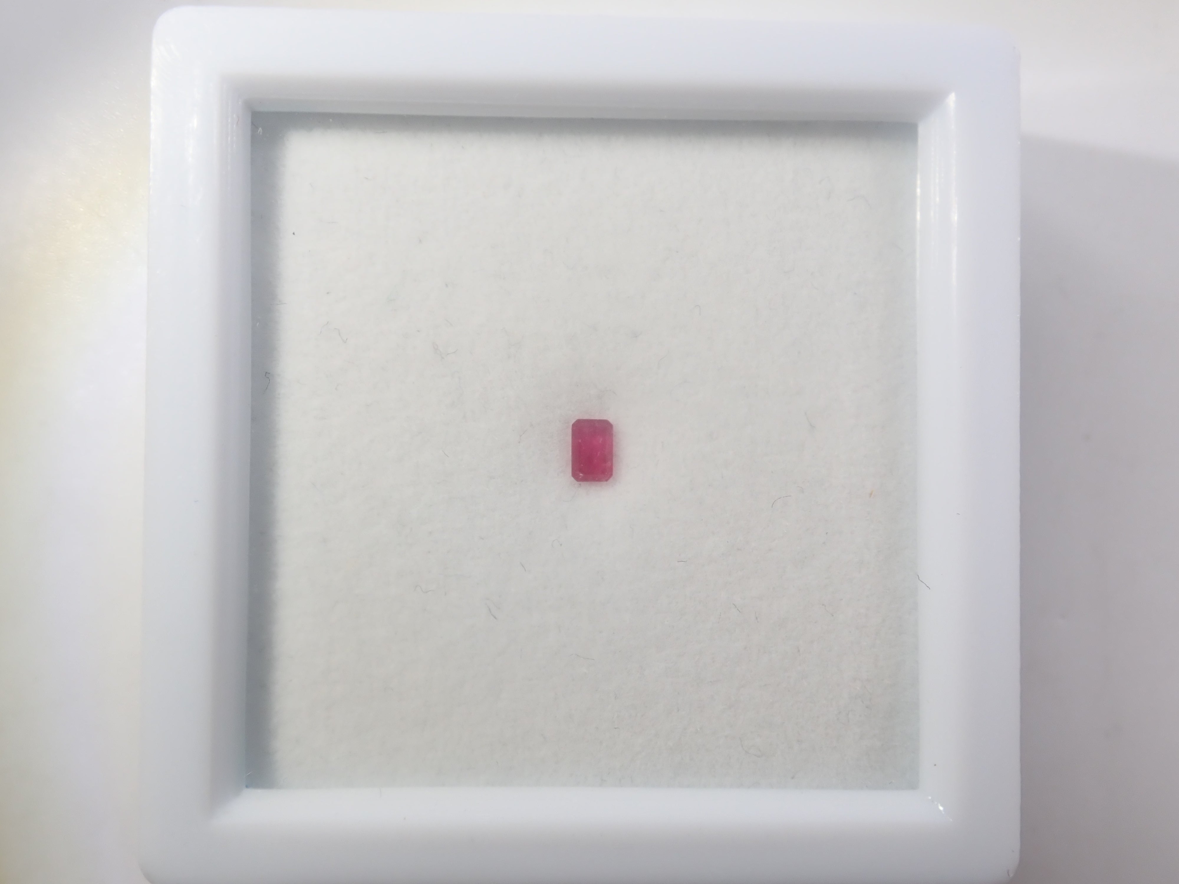 {六月活動限量版} 稀有寶石 Gacha💎 帕帕拉恰藍寶石 0.3ct+ 附證書、藍錐礦、紅色綠柱石等散石,每顆寶石售價 1 顆 {可享多顆購買折扣}