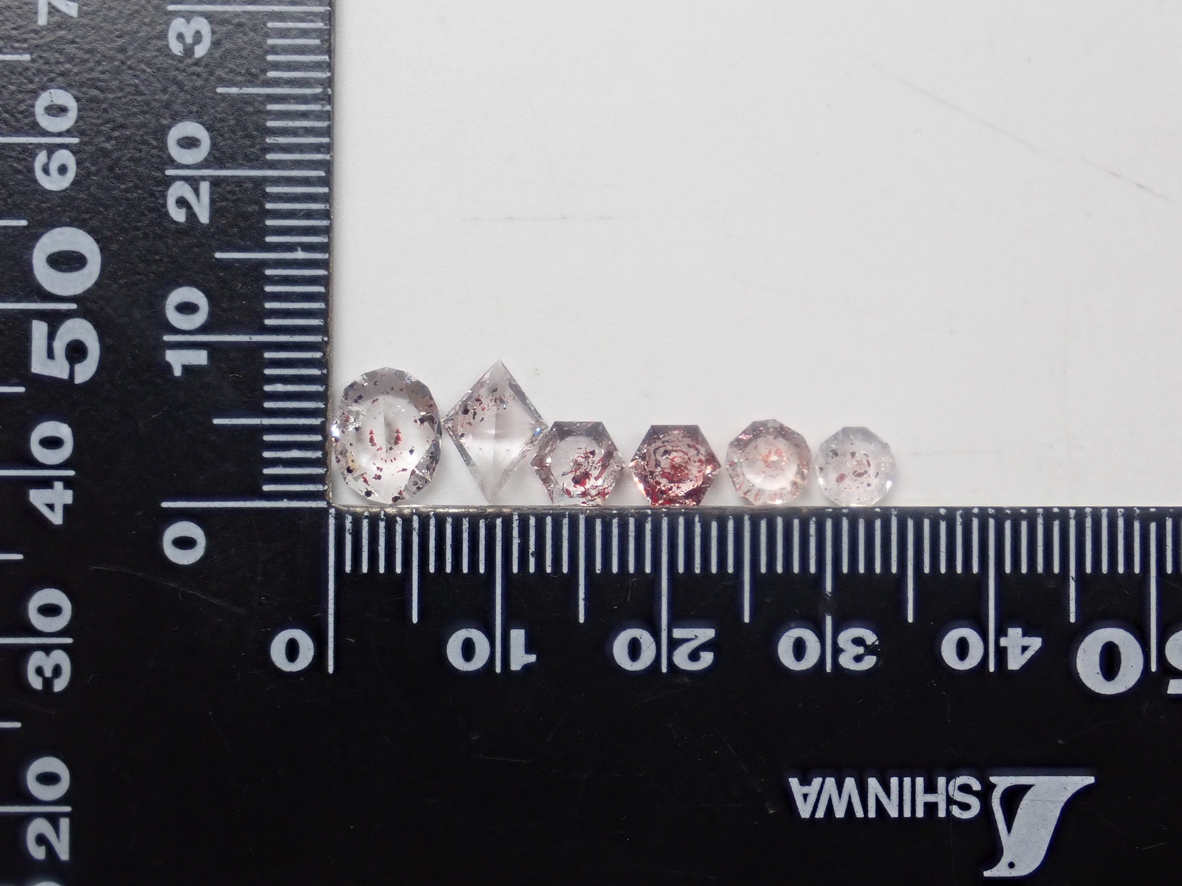 【1/25 22時販売】《限定12石》さくらインカット含むやレピドクロサイトインクォーツガチャ1石ルース《複数購入割引有》