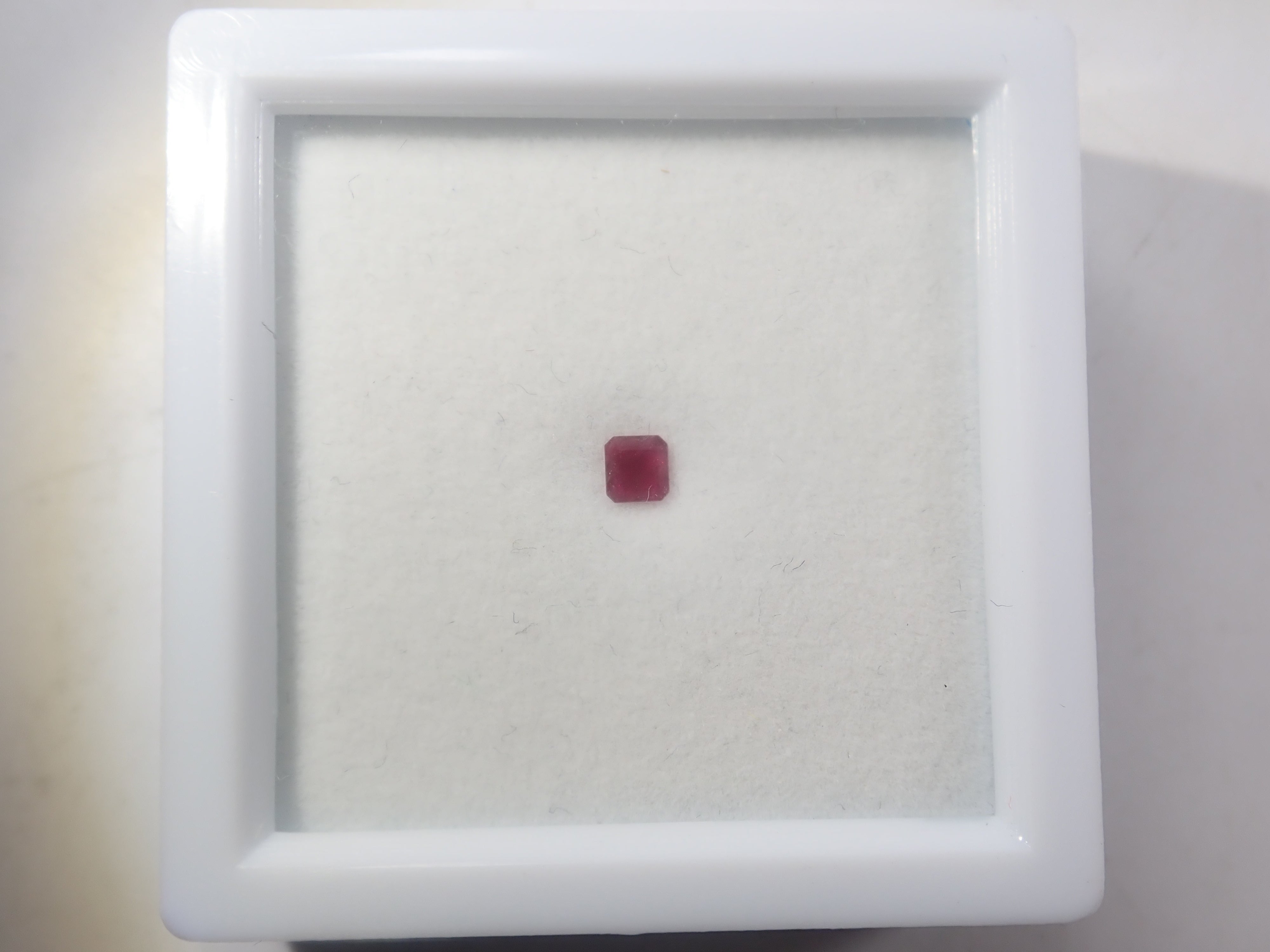 {六月活動限量版} 稀有寶石 Gacha💎 帕帕拉恰藍寶石 0.3ct+ 附證書、藍錐礦、紅色綠柱石等散石,每顆寶石售價 1 顆 {可享多顆購買折扣}
