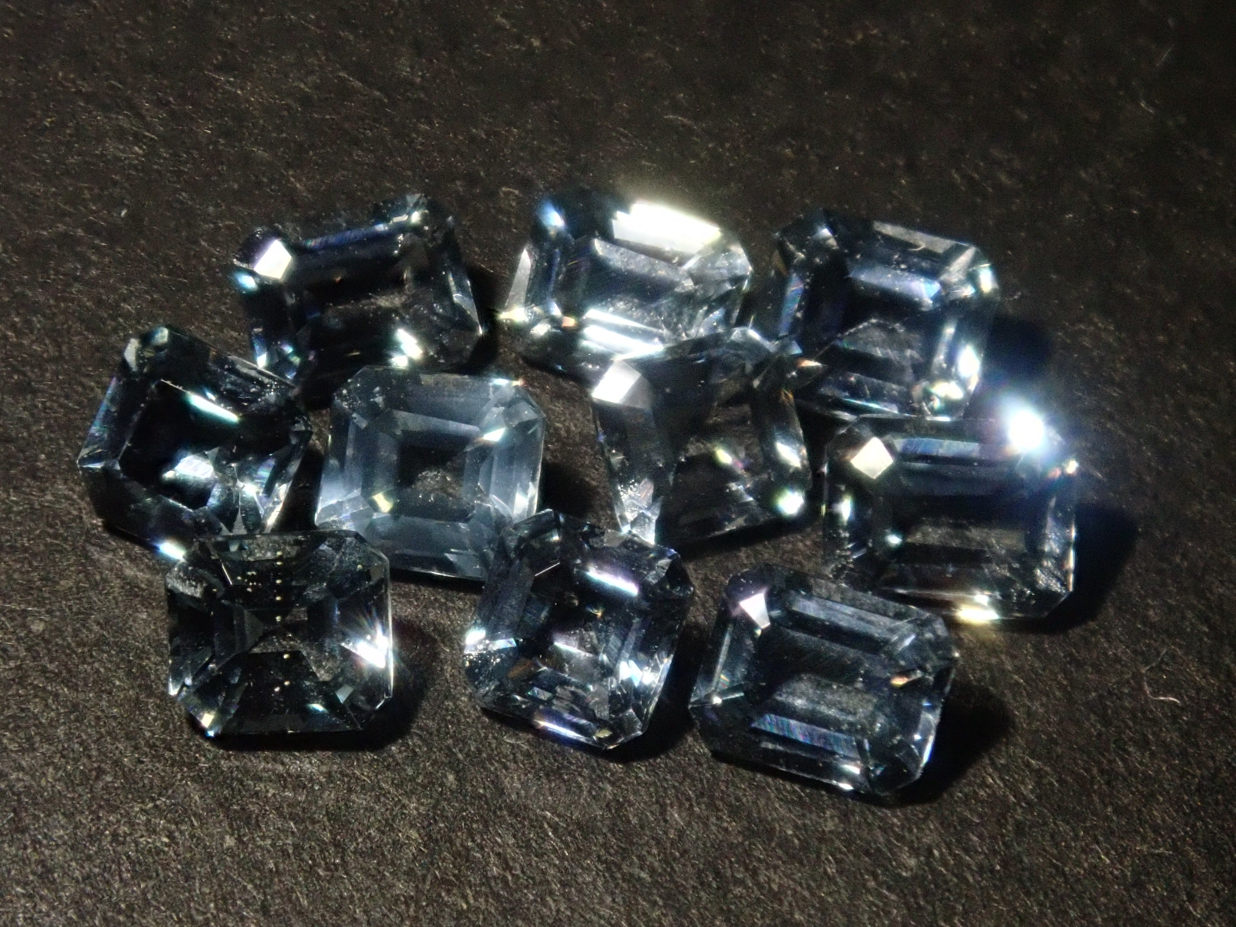 【9 月 7 日晚上 10 點發售】限量 15 顆寶石:價值 60,000 日圓的 Musgravite、Taaffeite、Cobalt Garnite、Spinel & Friends Gacha 等(贈品:1 顆白金尖晶石)【可享多次購買折扣】
