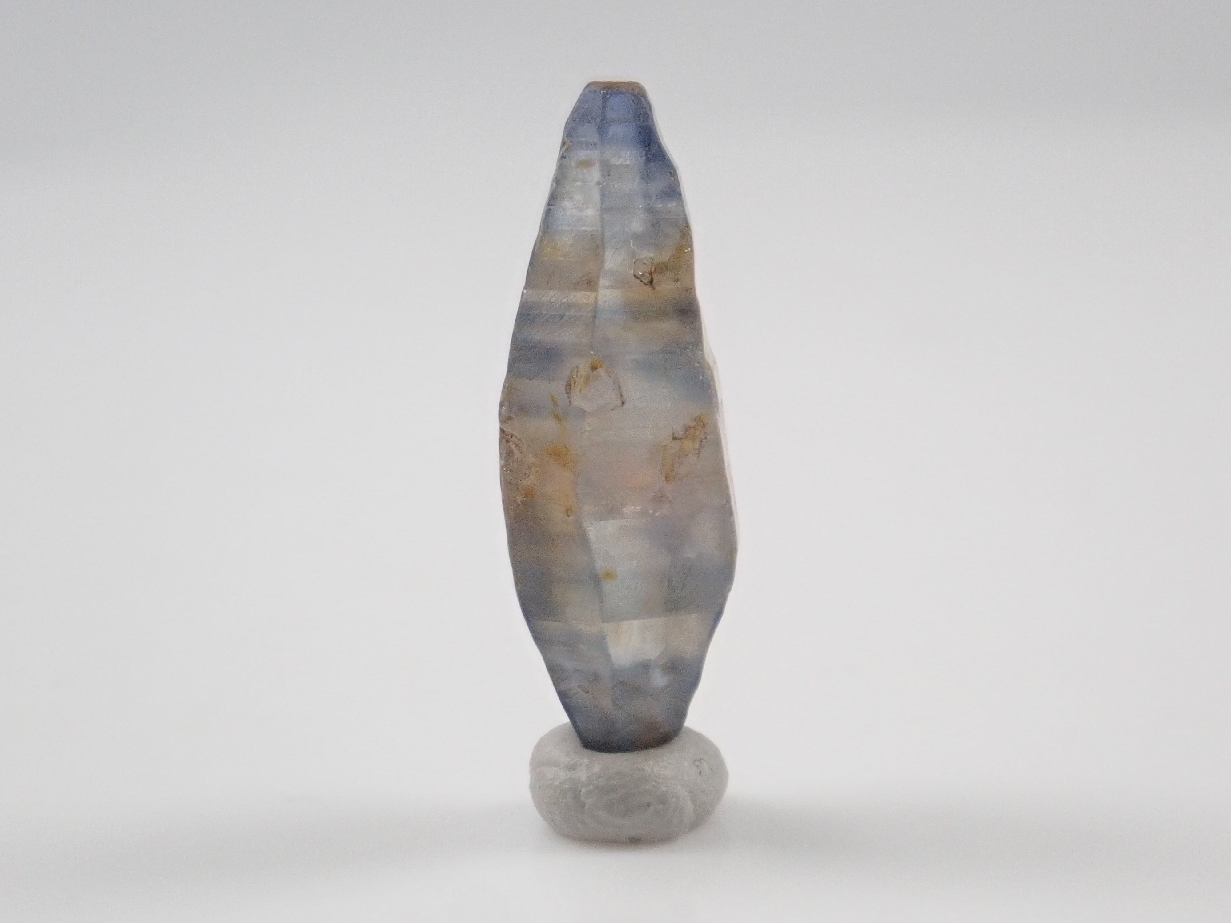 スリランカ産グラスボディ(サファイアクリスタル) 8.328ct原石