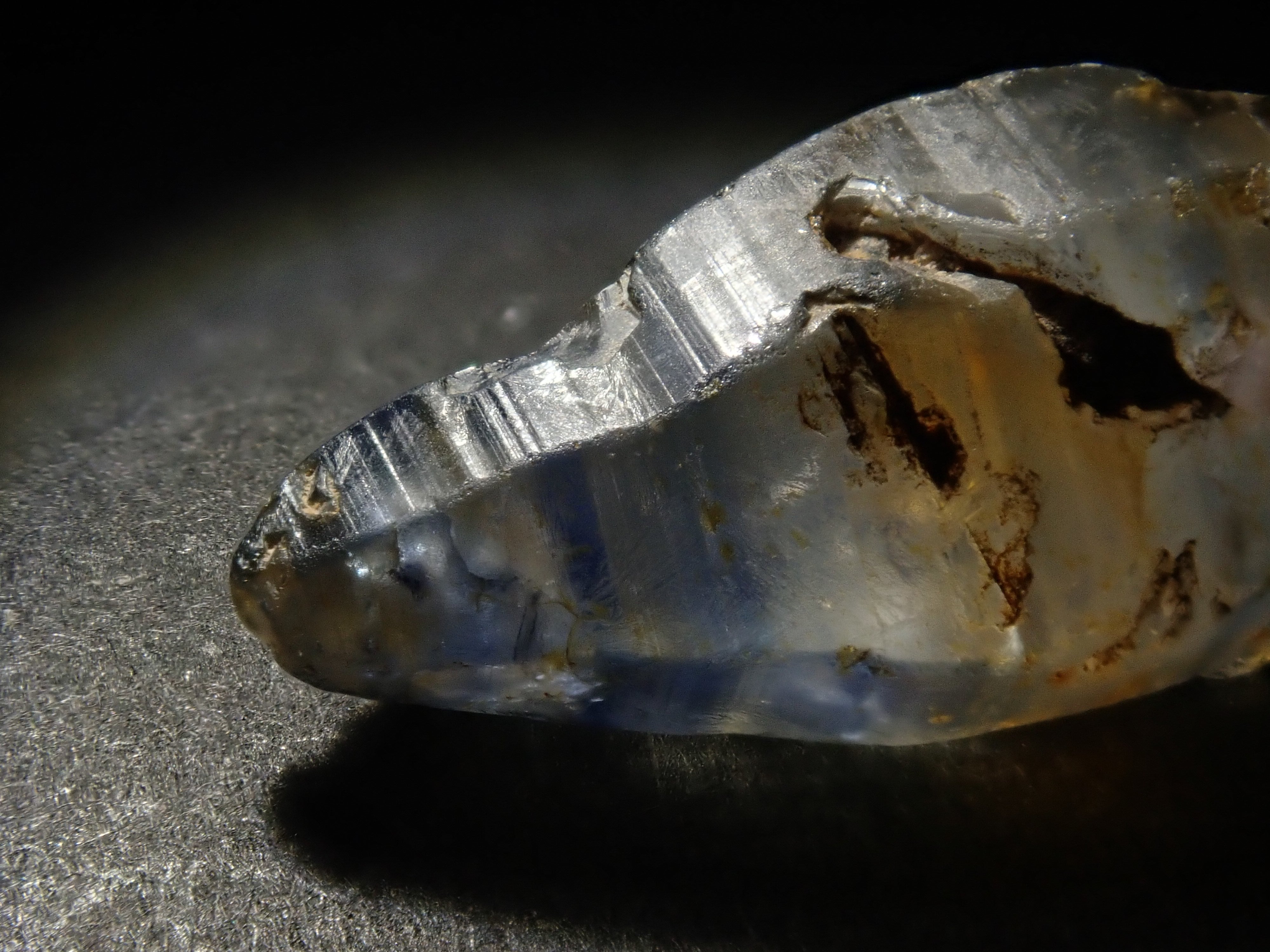 スリランカ産グラスボディ(サファイアクリスタル) 8.328ct原石