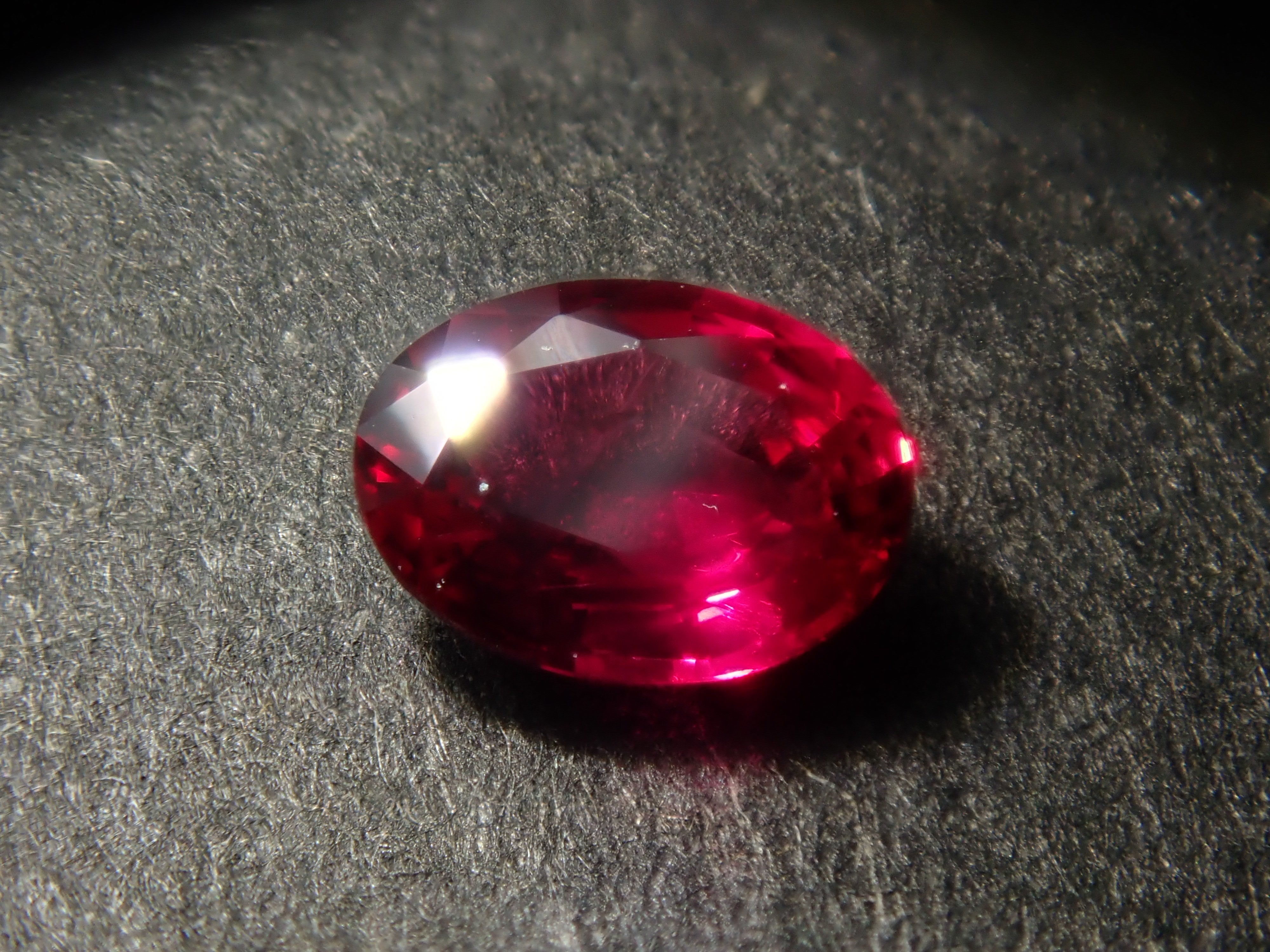 【2/1 22時販売】《限定15石》赤色ガチャ💎通常55,800円の非加熱ピジョンブラッドルビーAIGS鑑別書付きやホットピンクサファイアなど(さらにサンジェ氏新作サファイアおまけ)《複数購入割引有》