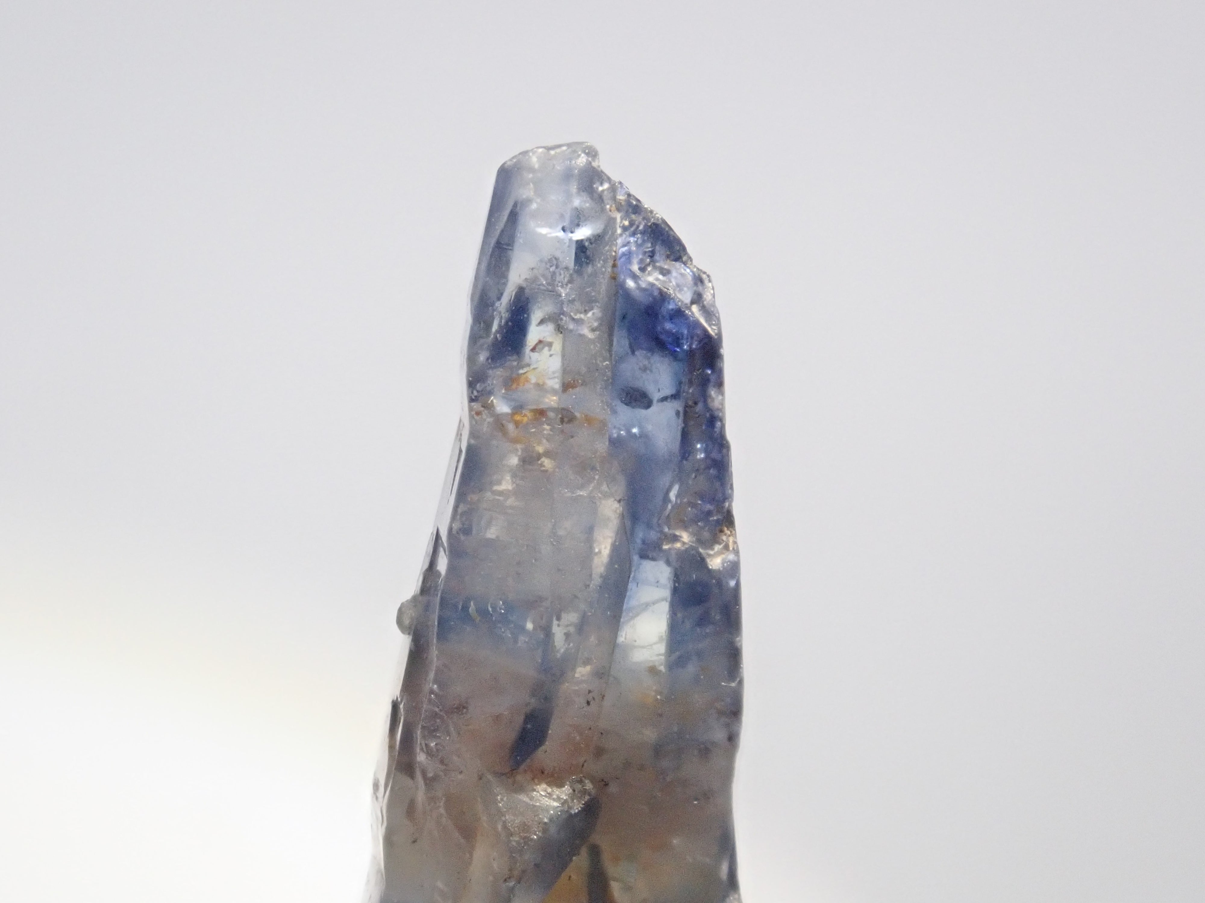 スリランカ産グラスボディ(サファイアクリスタル) 10.140ct原石