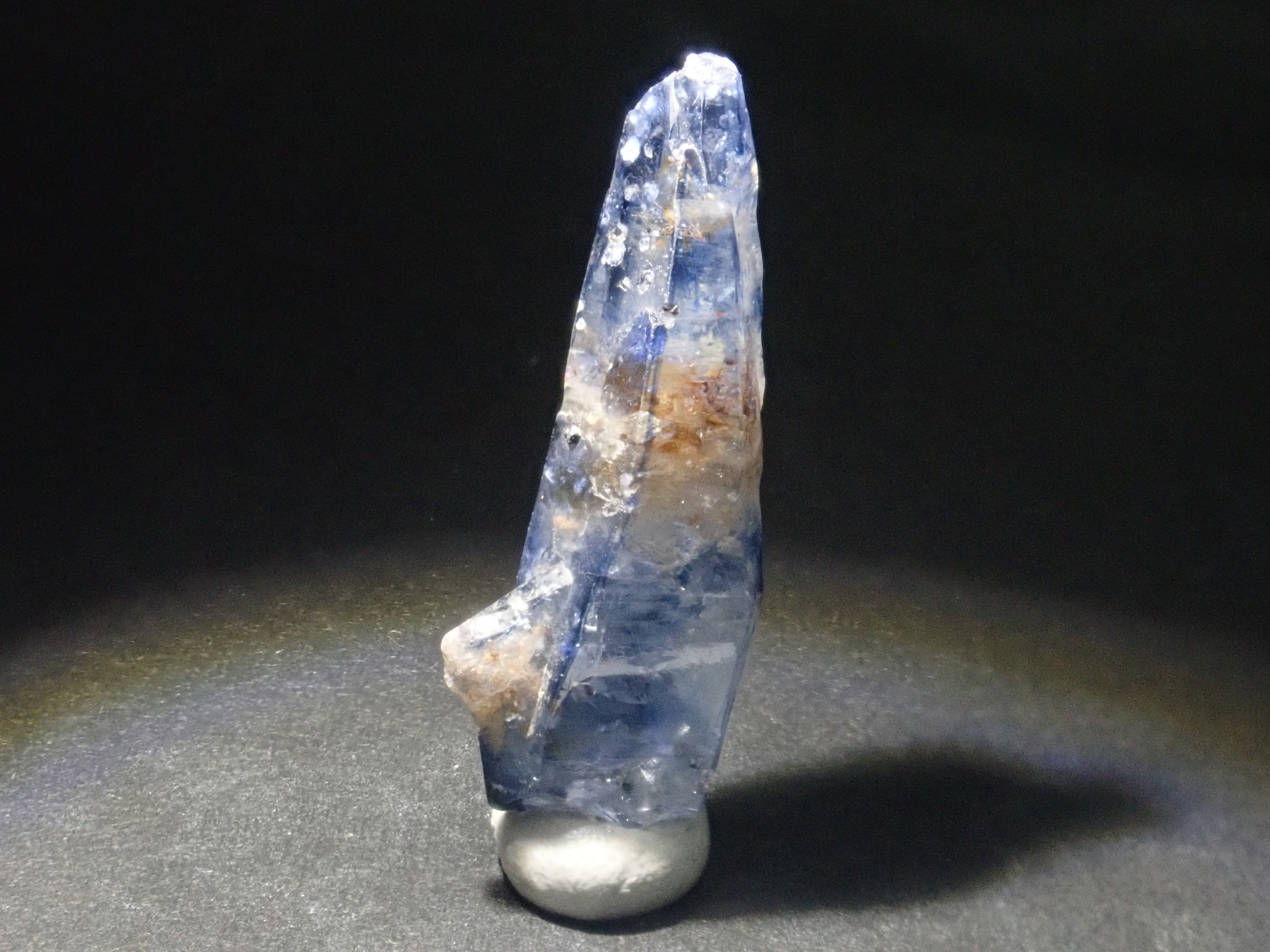 スリランカ産グラスボディ(サファイアクリスタル) 10.140ct原石