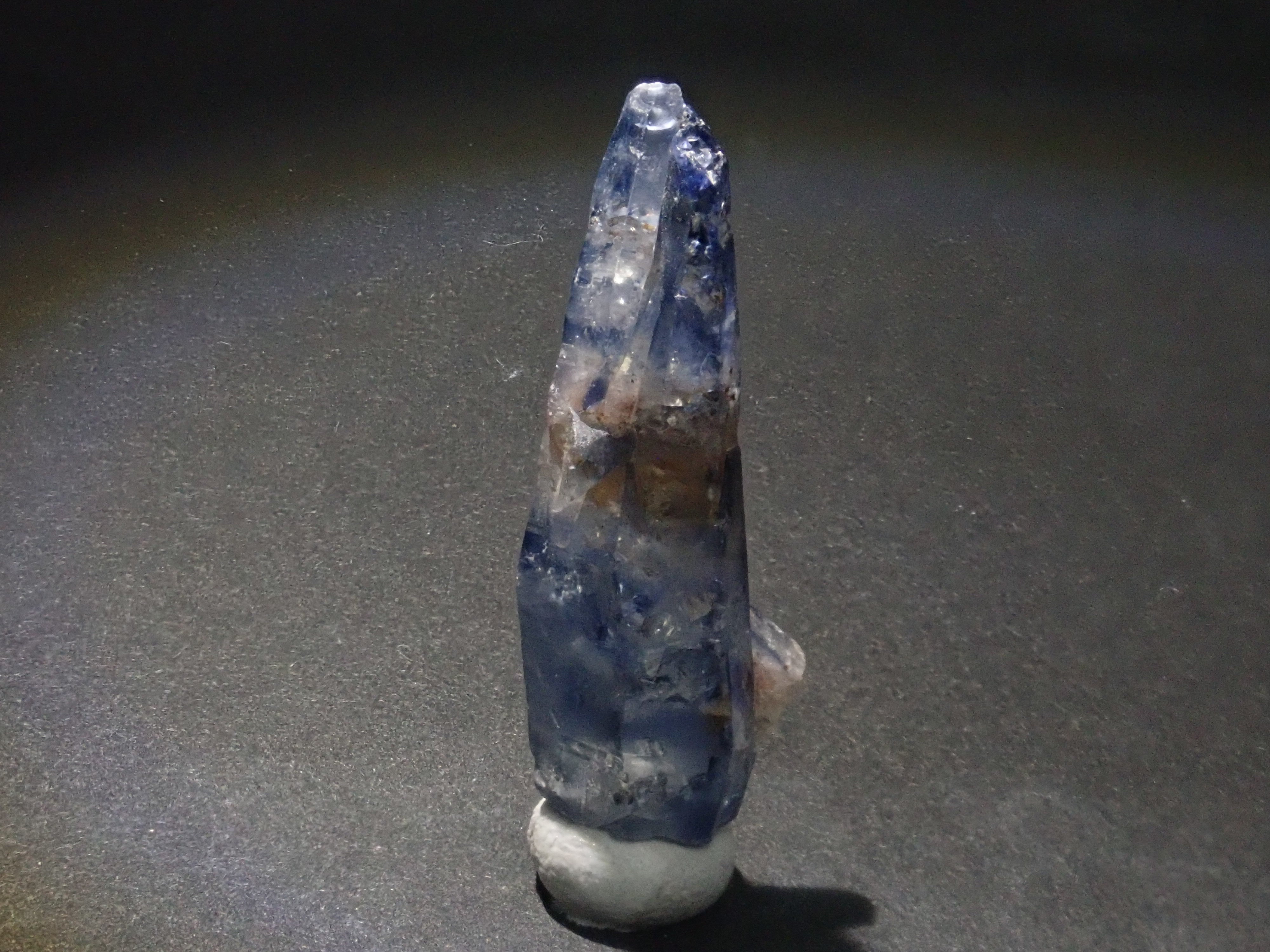 スリランカ産グラスボディ(サファイアクリスタル) 10.140ct原石