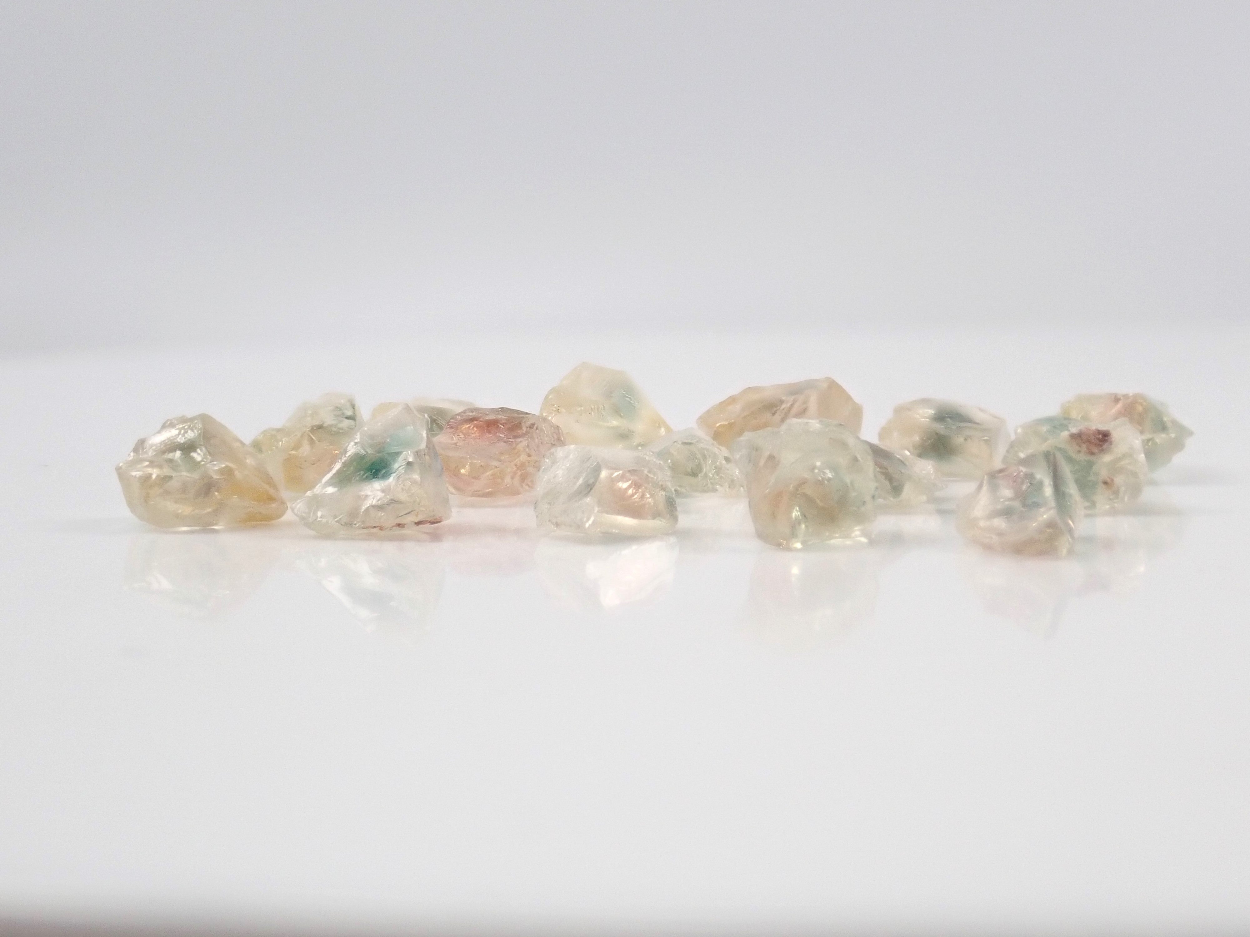 【限量15顆】美國綠色俄勒岡日光石原石💎平均1.5克拉【多買可優惠】