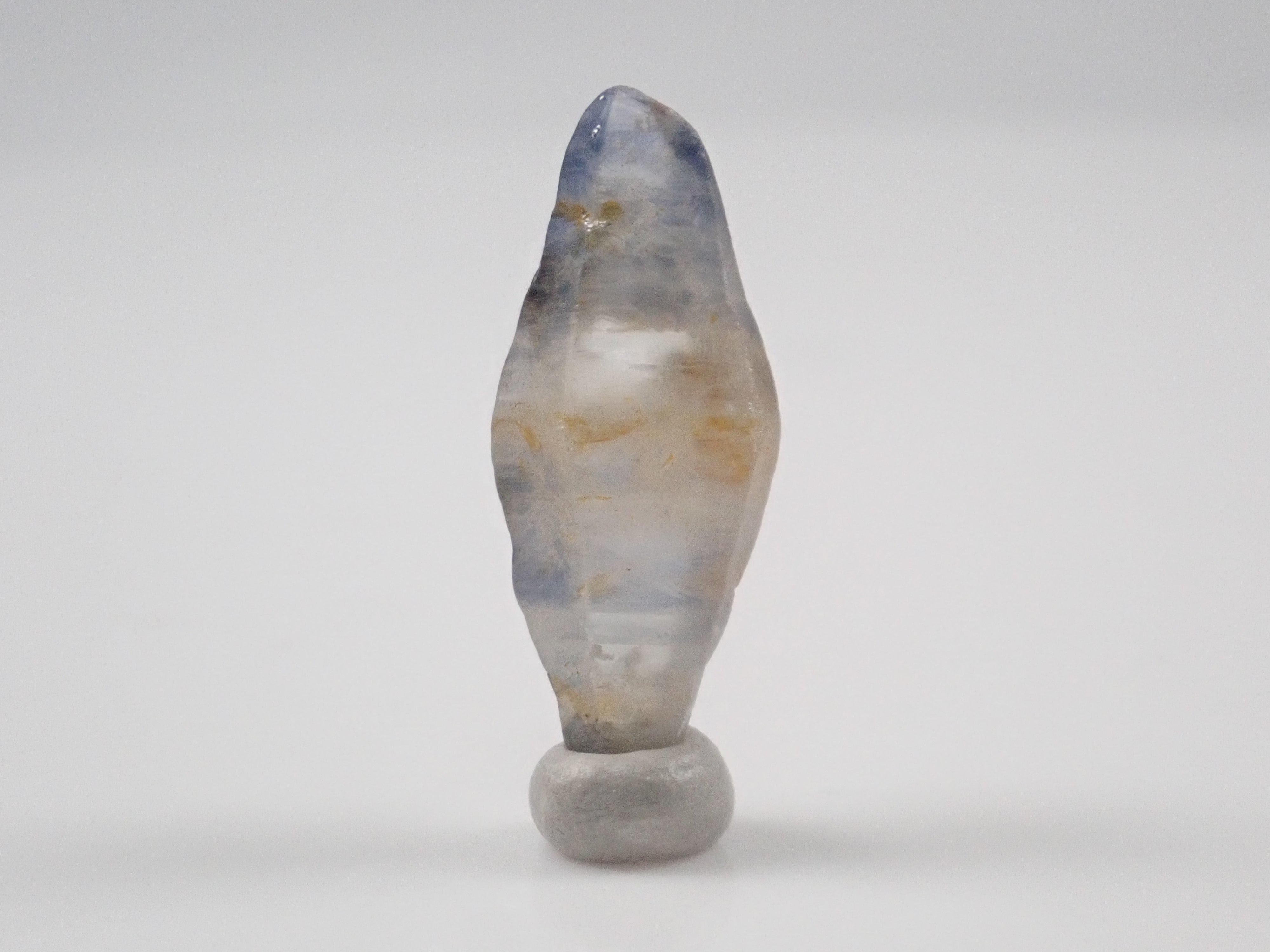 スリランカ産グラスボディ(サファイアクリスタル) 9.933ct原石