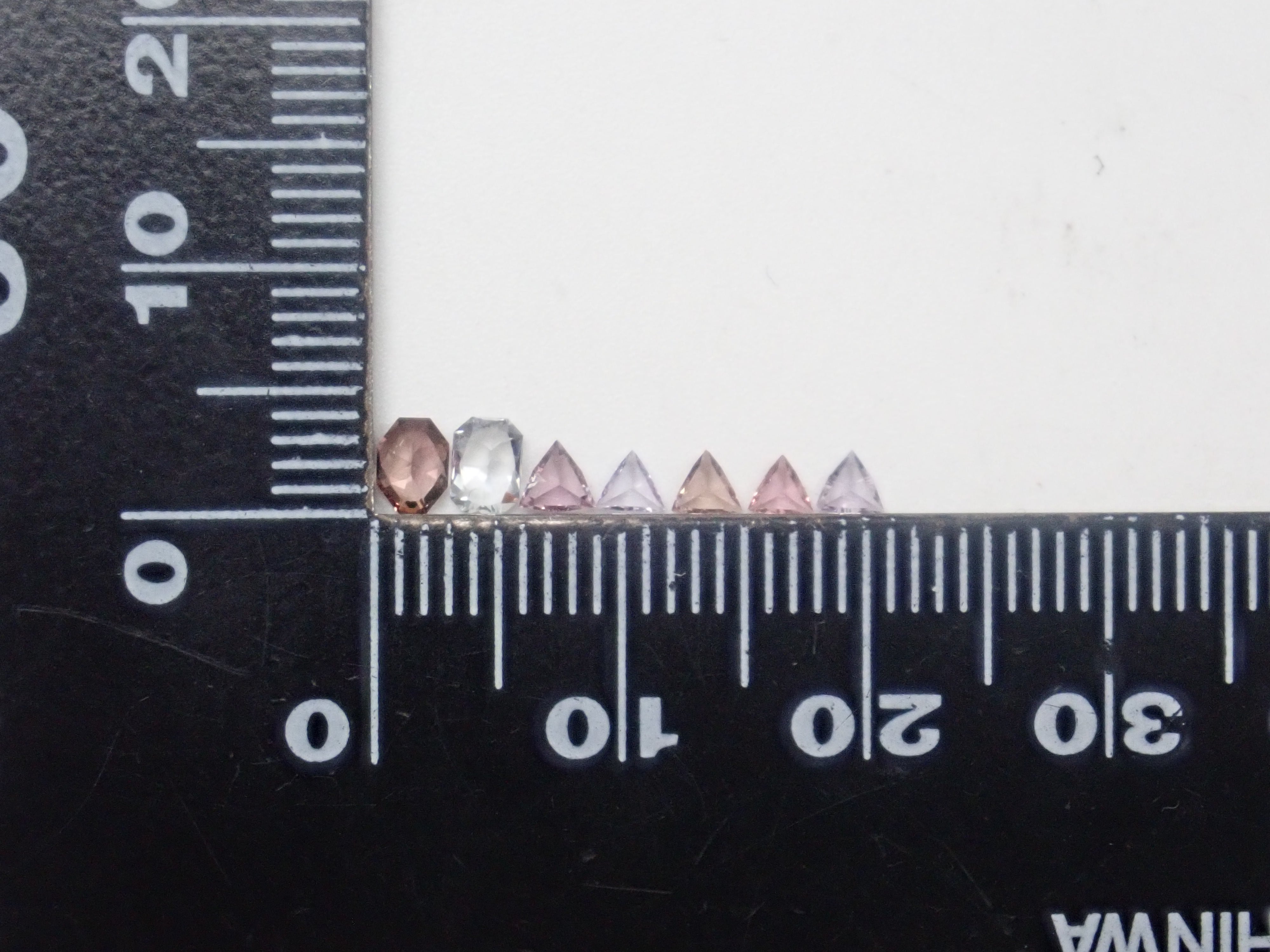 【2/1 22時販売】《限定15石》赤色ガチャ💎通常55,800円の非加熱ピジョンブラッドルビーAIGS鑑別書付きやホットピンクサファイアなど(さらにサンジェ氏新作サファイアおまけ)《複数購入割引有》