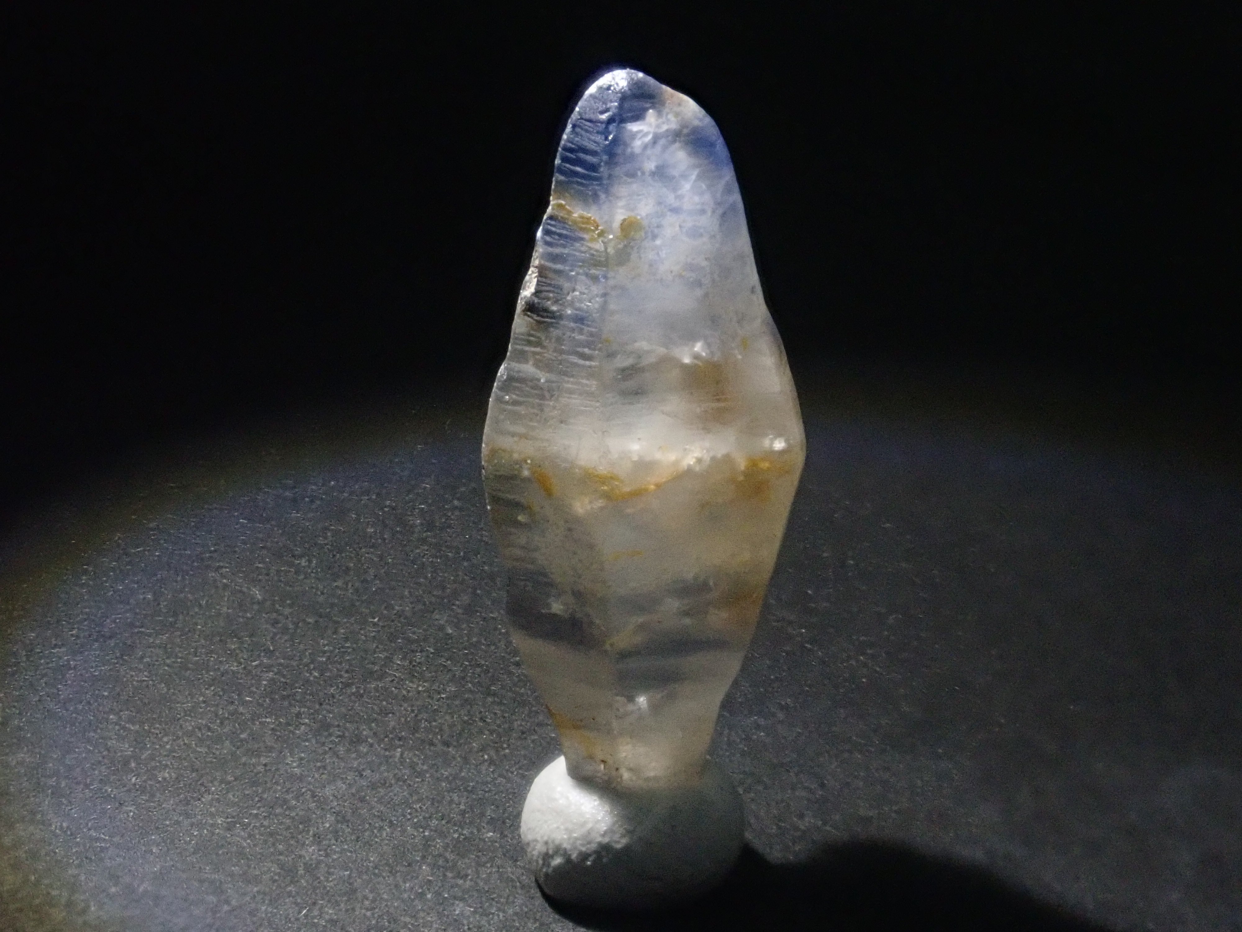 スリランカ産グラスボディ(サファイアクリスタル) 9.933ct原石