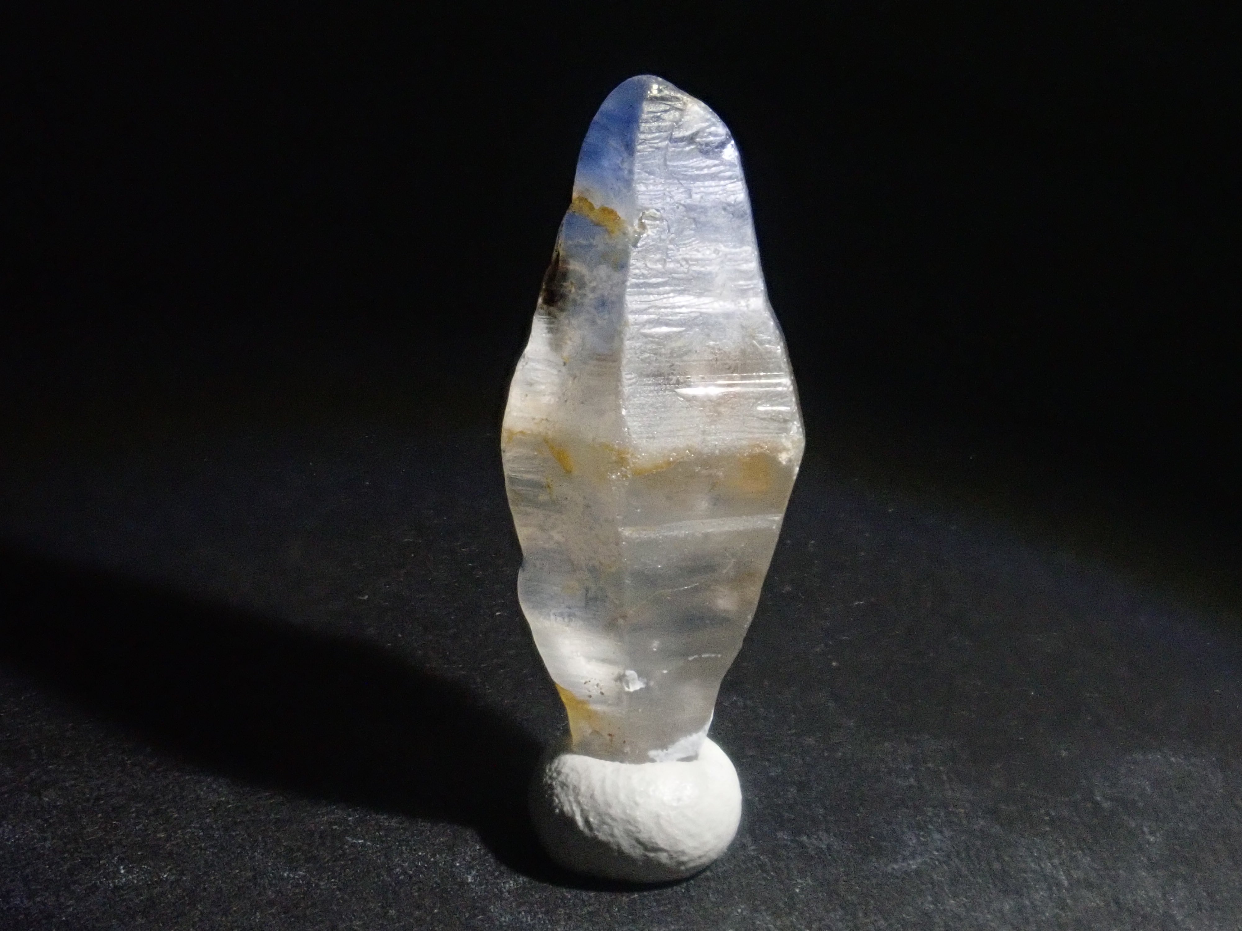 スリランカ産グラスボディ(サファイアクリスタル) 9.933ct原石