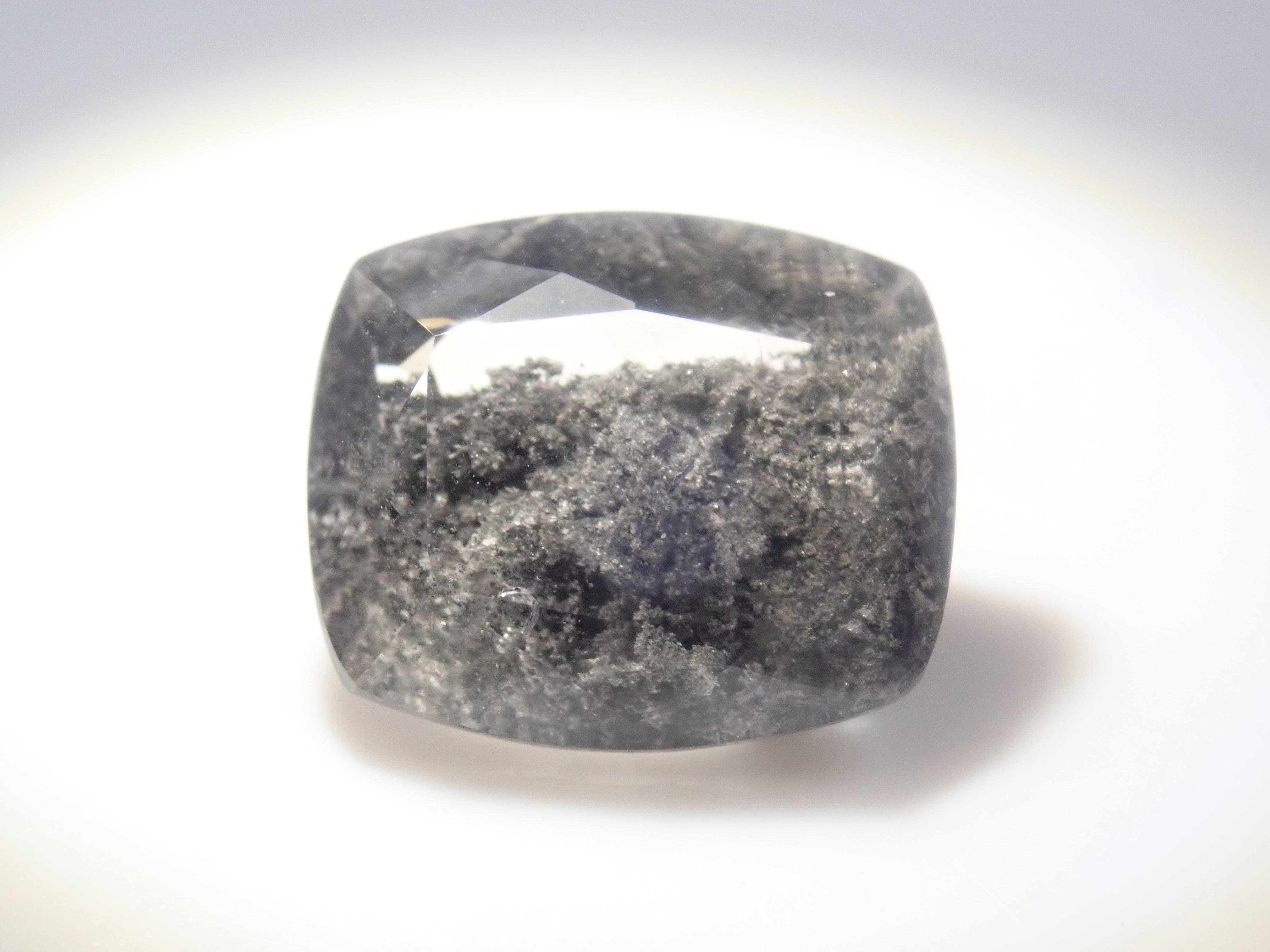 【3月8日晚間10點開始販售】【圖森新品到貨 - 限量6顆】巴西黑花園石英,平均3.6克拉【多件購買享折扣】