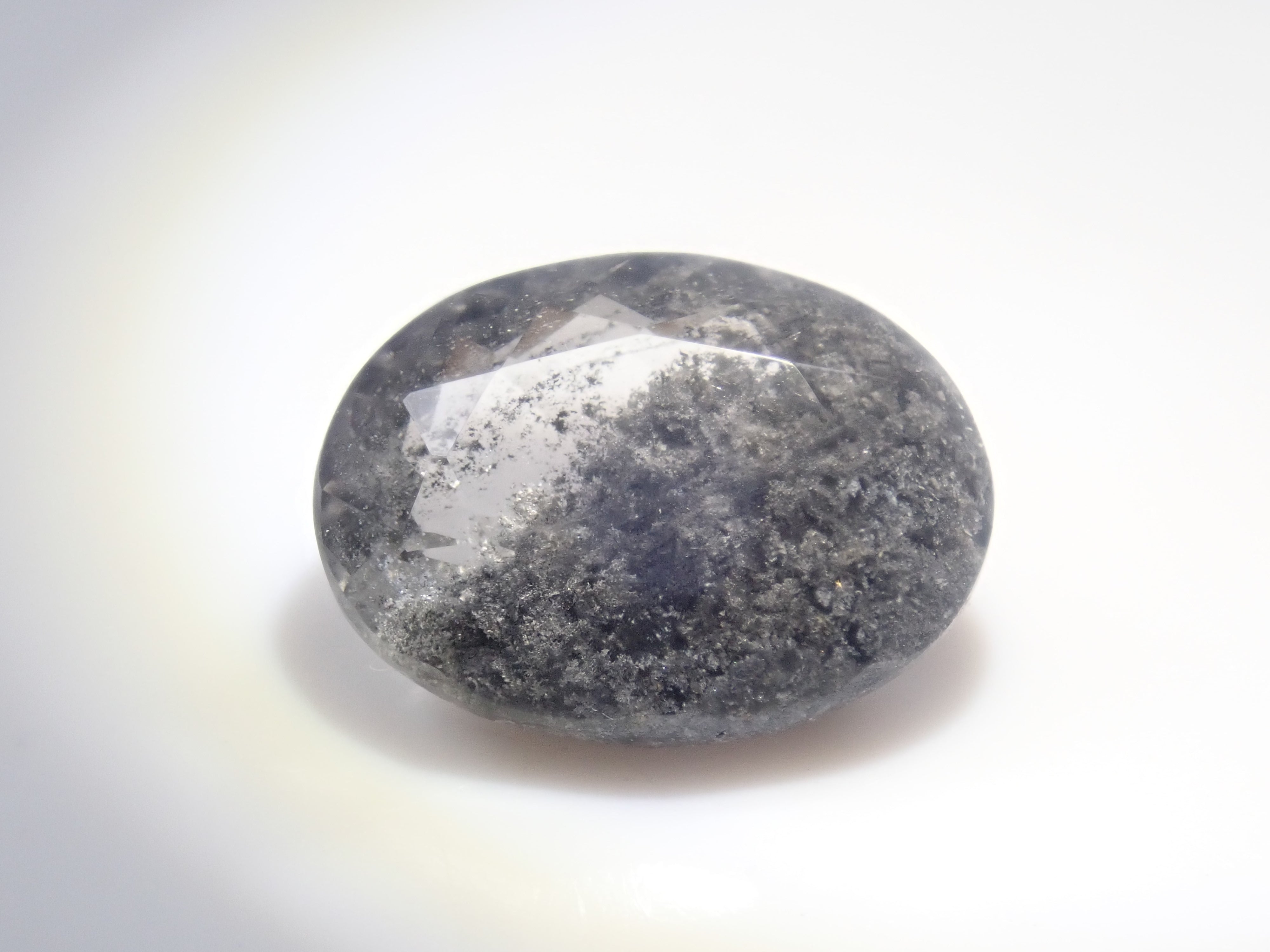 【3月8日晚間10點開始販售】【圖森新品到貨 - 限量6顆】巴西黑花園石英,平均3.6克拉【多件購買享折扣】