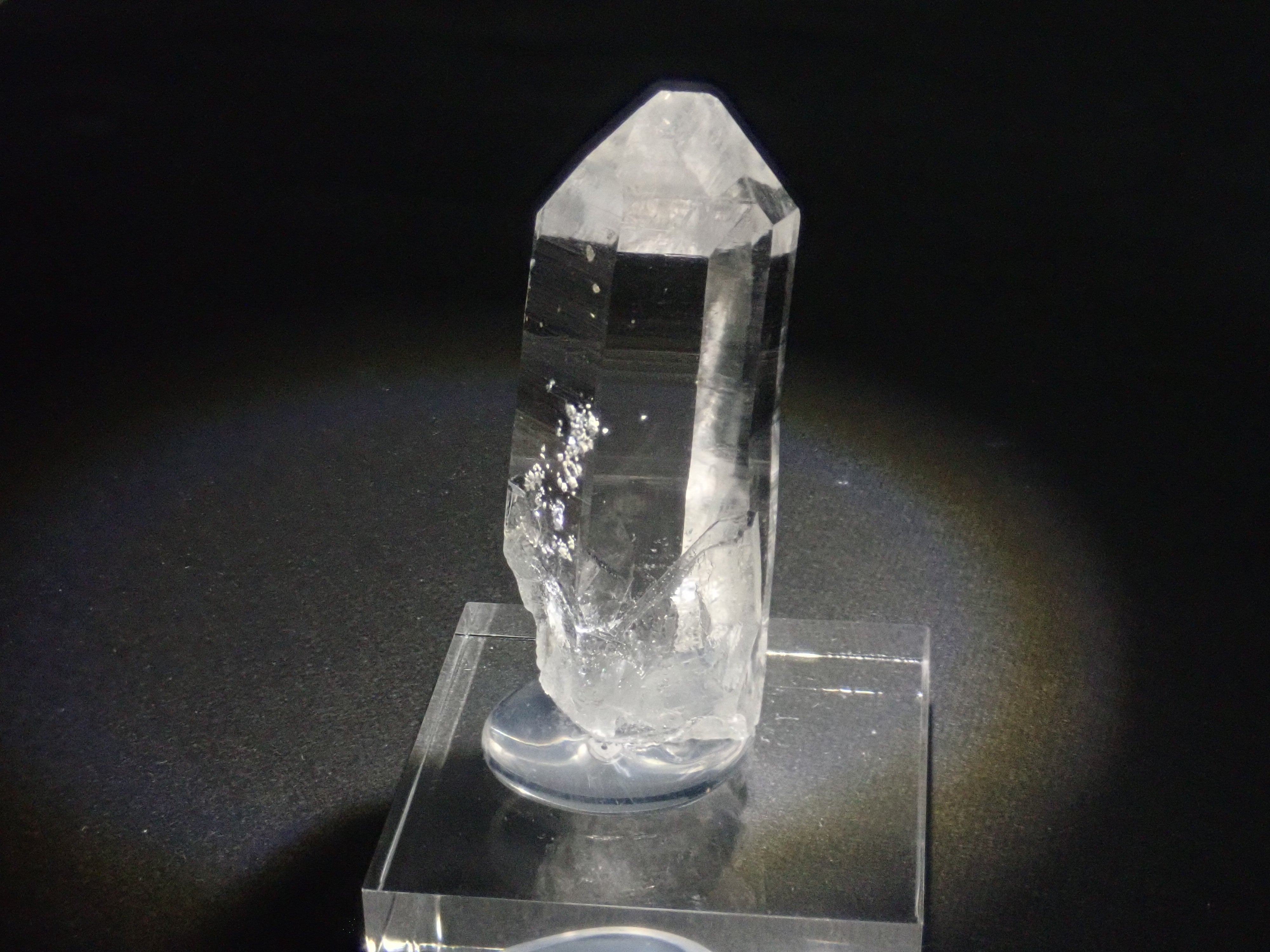 乙女水晶(山梨県乙女鉱山)1石原石 3.8×1.3cm 《複数購入割引有》