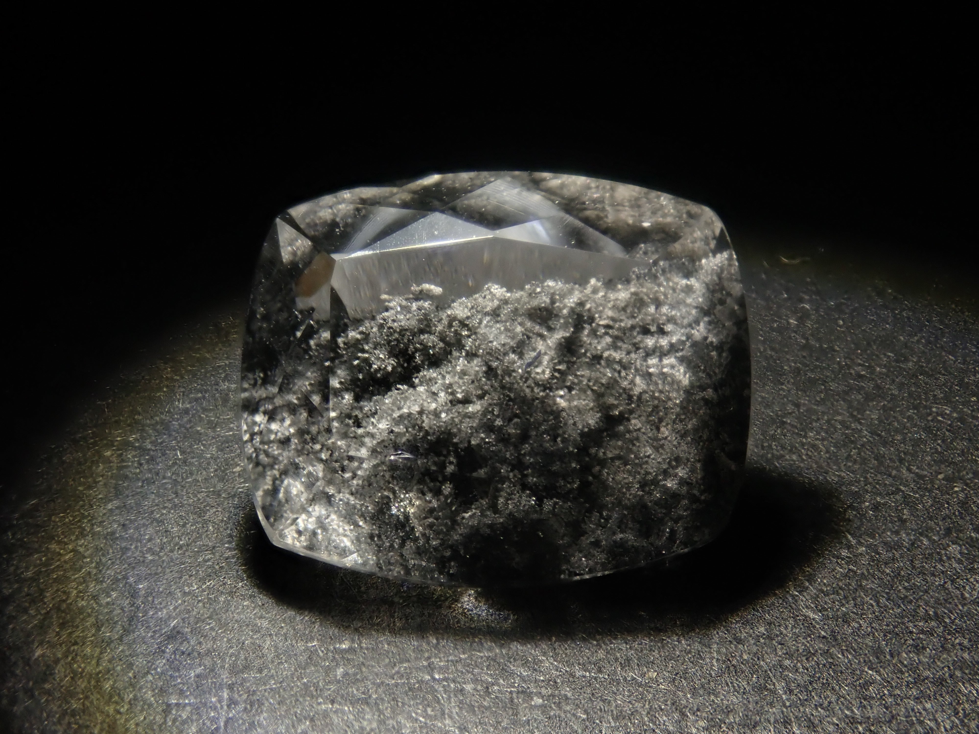 【3月8日晚間10點開始販售】【圖森新品到貨 - 限量6顆】巴西黑花園石英,平均3.6克拉【多件購買享折扣】