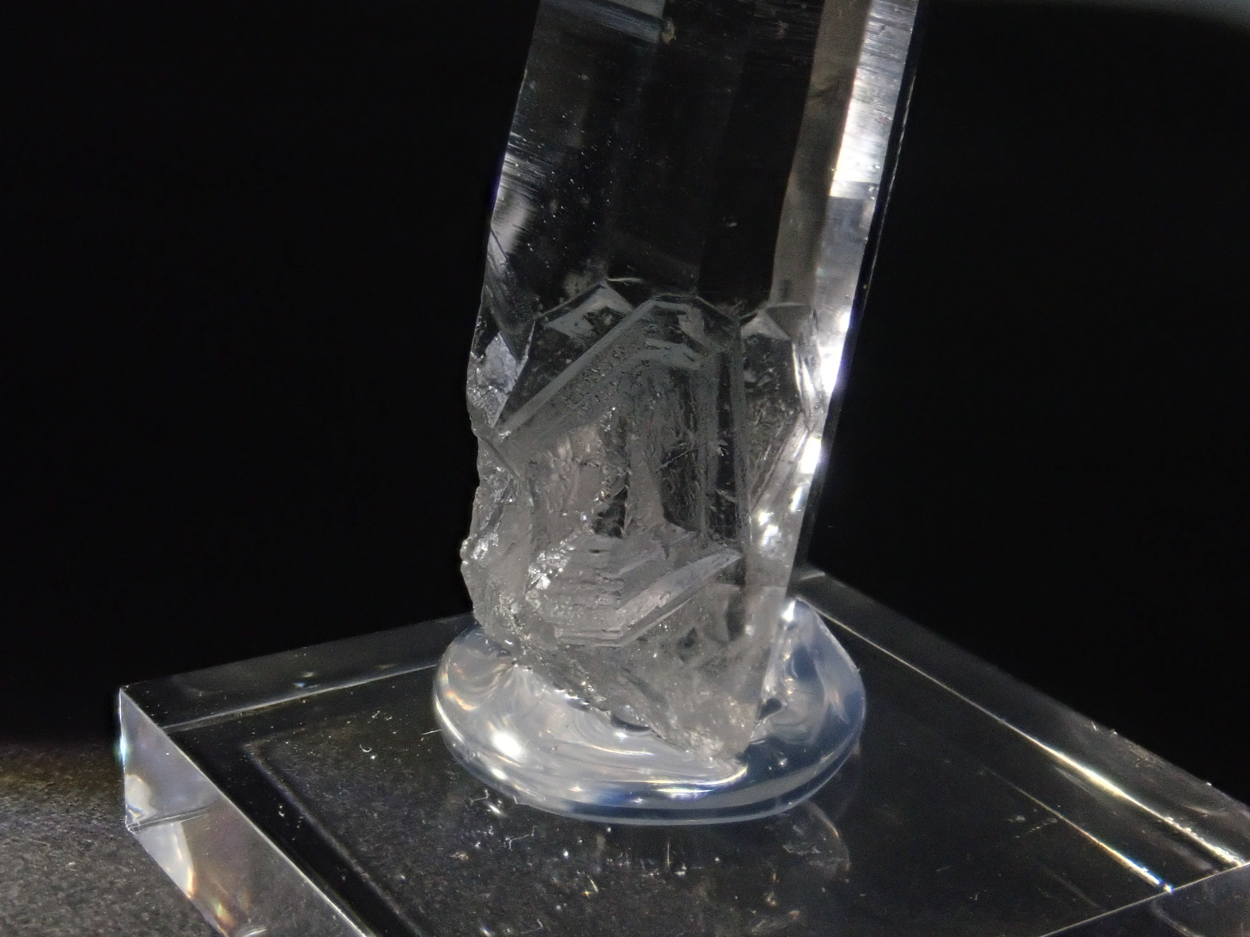 乙女水晶(山梨県乙女鉱山)1石原石 3.8×1.3cm 《複数購入割引有》