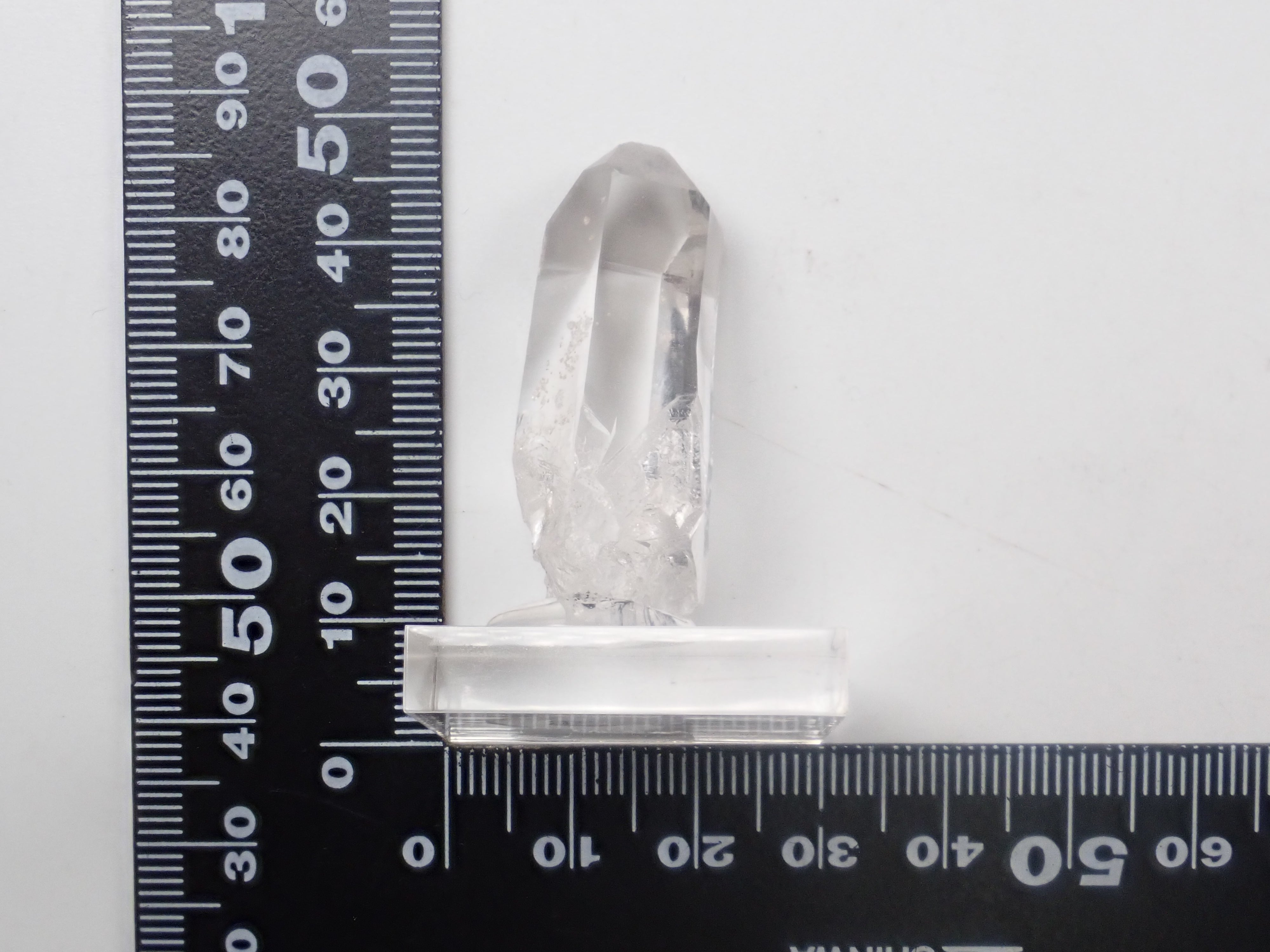 乙女水晶(山梨県乙女鉱山)1石原石 3.8×1.3cm 《複数購入割引有》