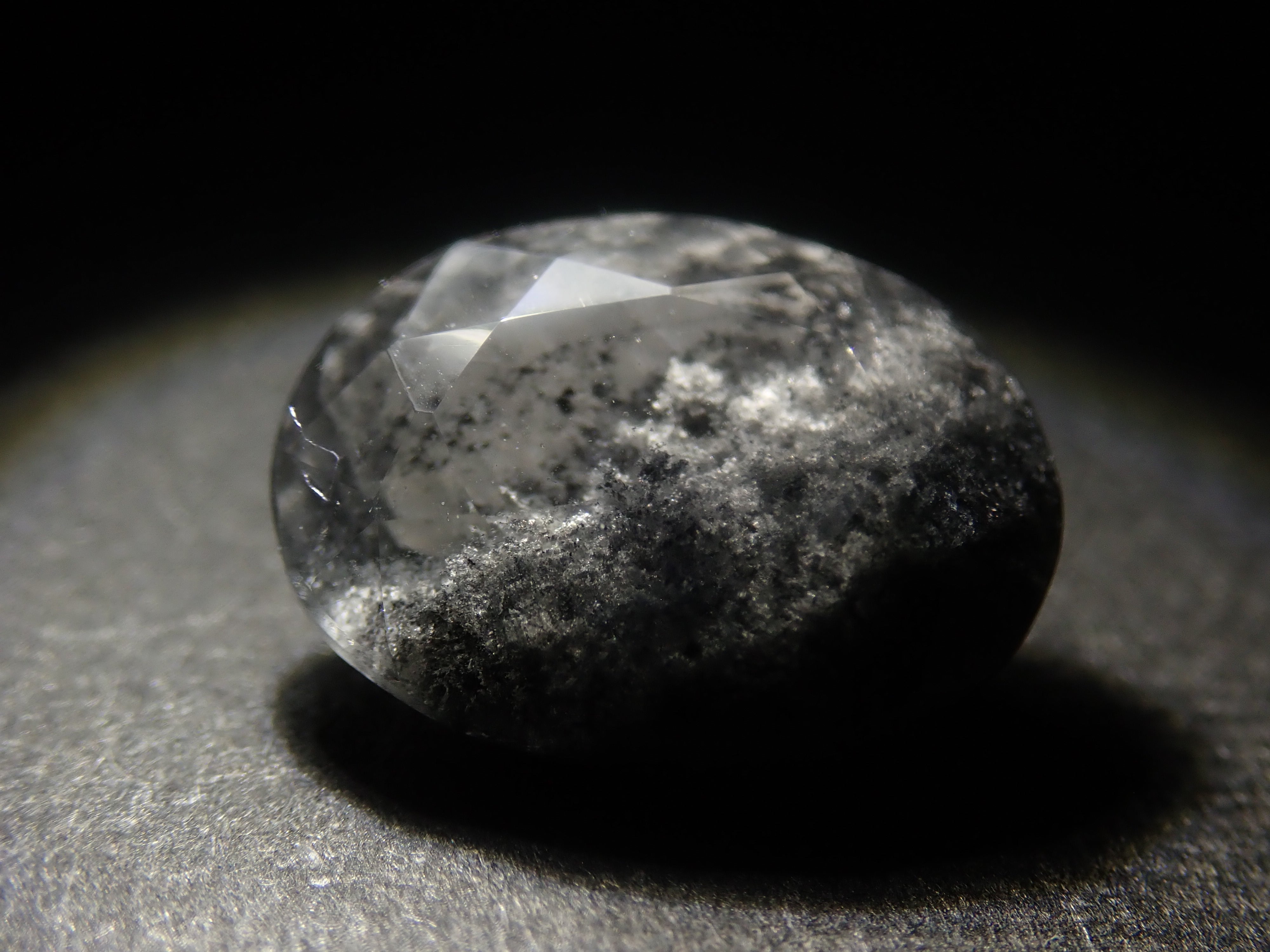 【3月8日晚間10點開始販售】【圖森新品到貨 - 限量6顆】巴西黑花園石英,平均3.6克拉【多件購買享折扣】