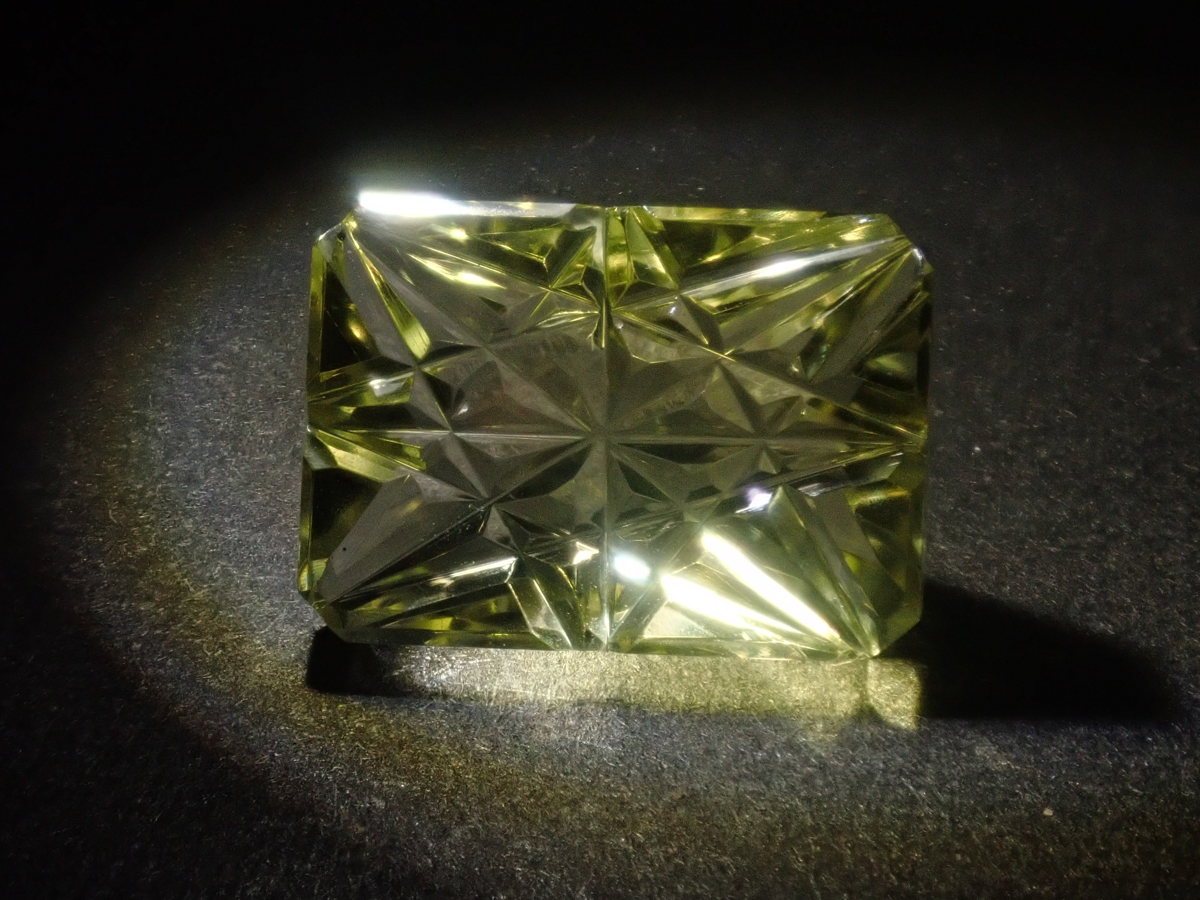 【2/1 22時販売】《限定15石》国内研磨職人ガチャ💎通常59,800円の甲州貴石切子バイカラーレモンクォーツ含む、シミズ貴石、山本武氏研磨《複数購入割引有》