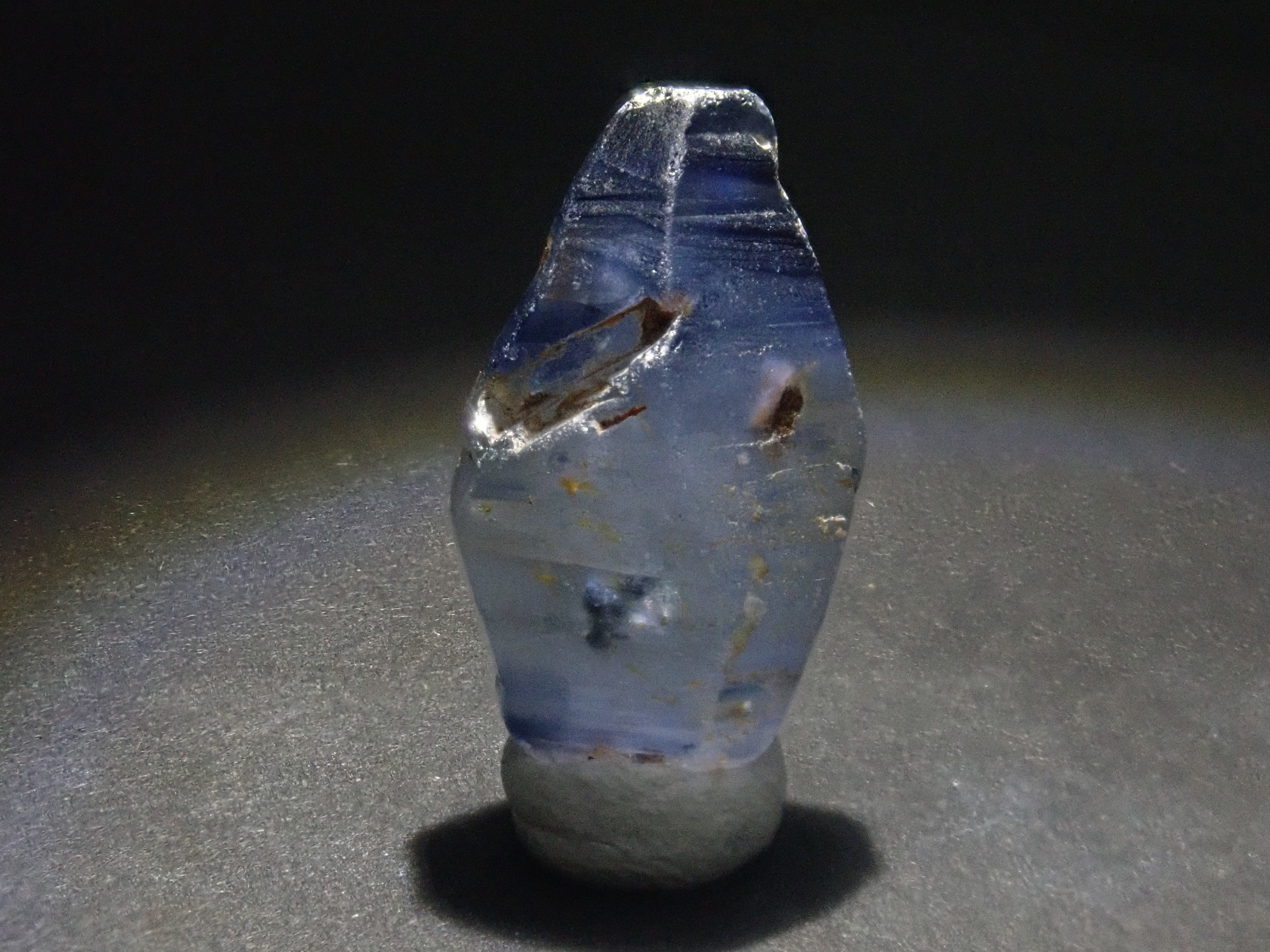 スリランカ産グラスボディ(サファイアクリスタル) 8.812ct原石