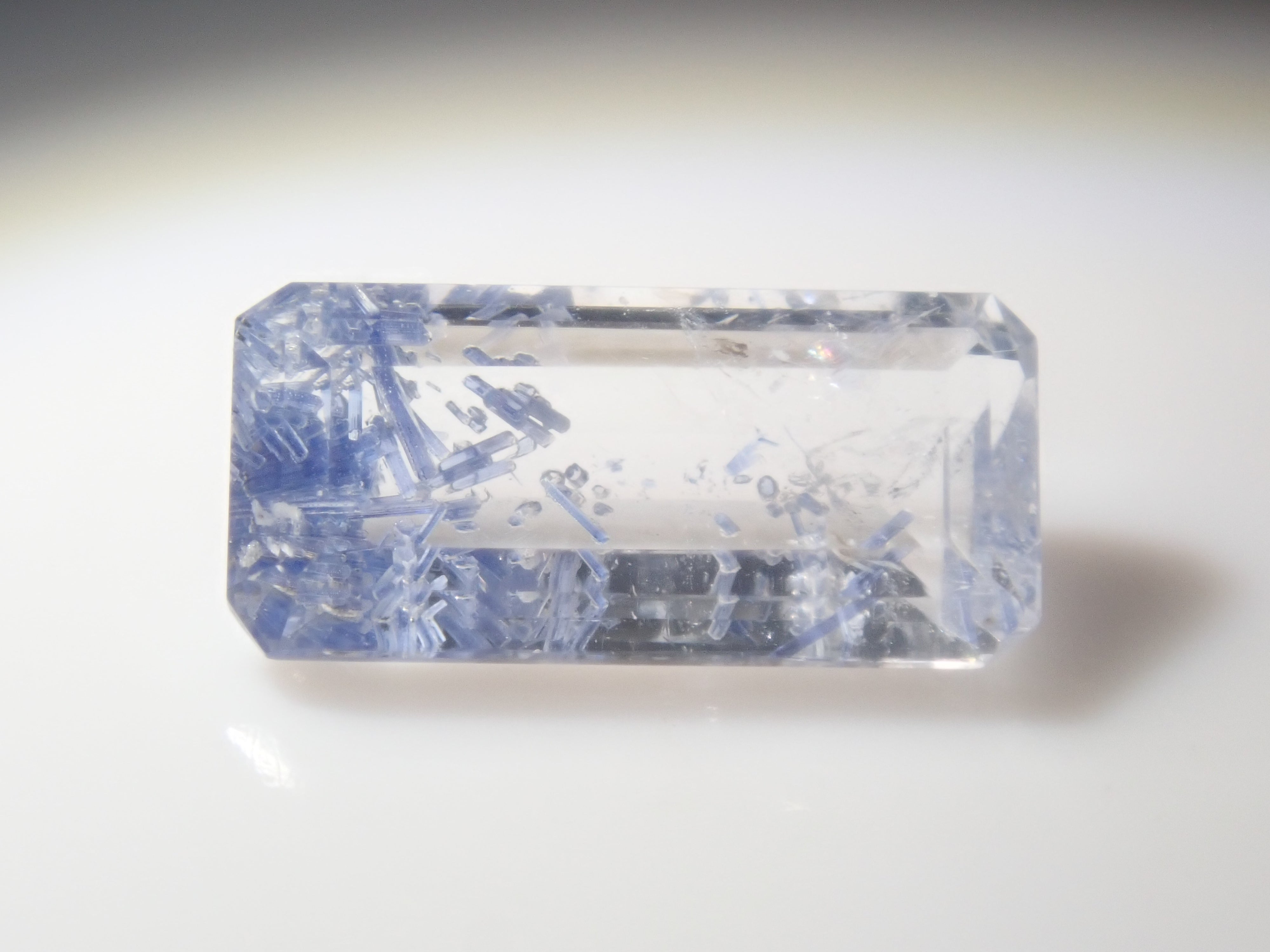 【2/23 22時販売】《限定12石》ツーソン新着の良質なブラジル産デュモルチェライトインクォーツ(ファセットカット)《複数購入割引有》