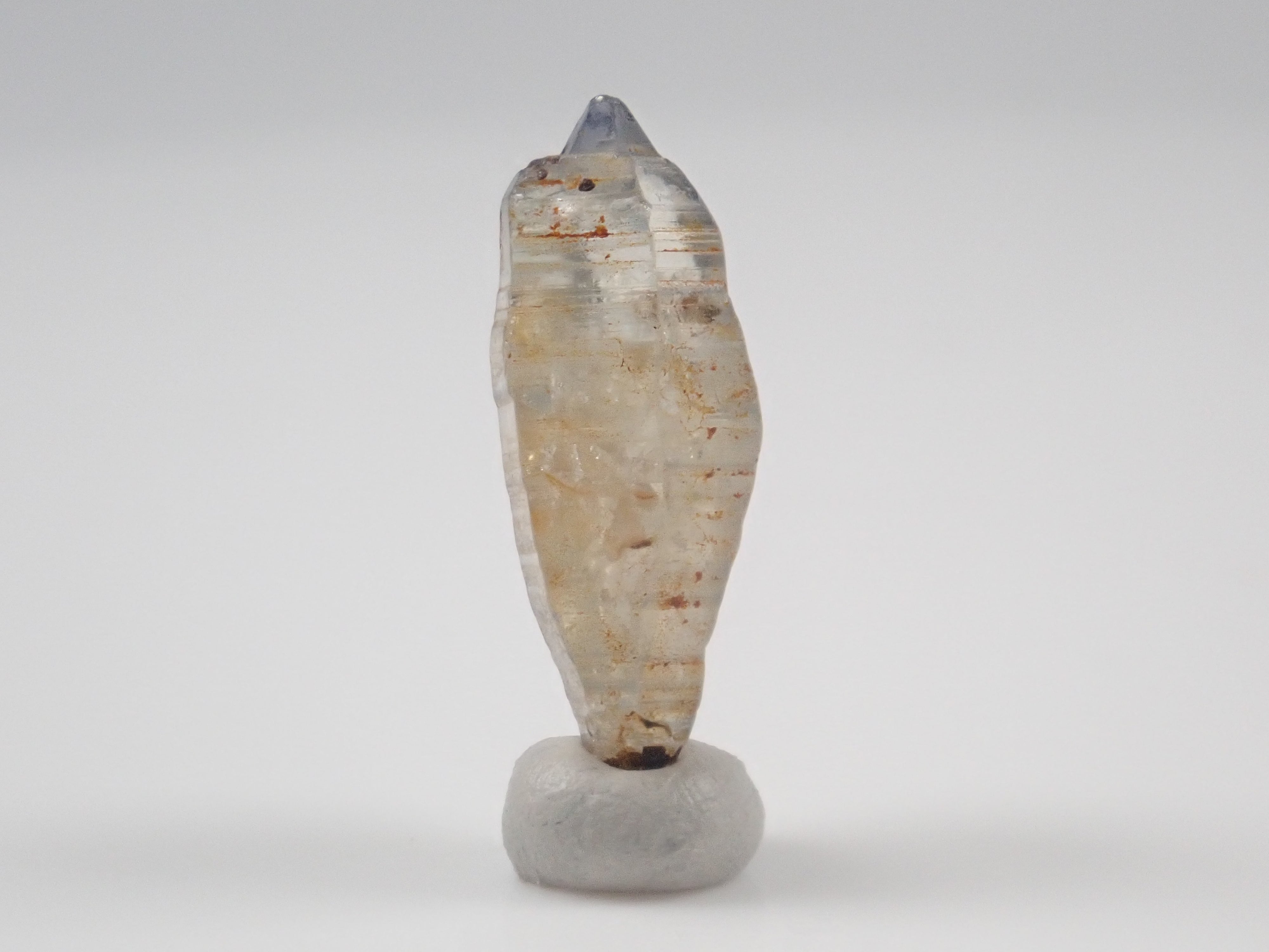 スリランカ産グラスボディ(サファイアクリスタル) 8.654ct原石